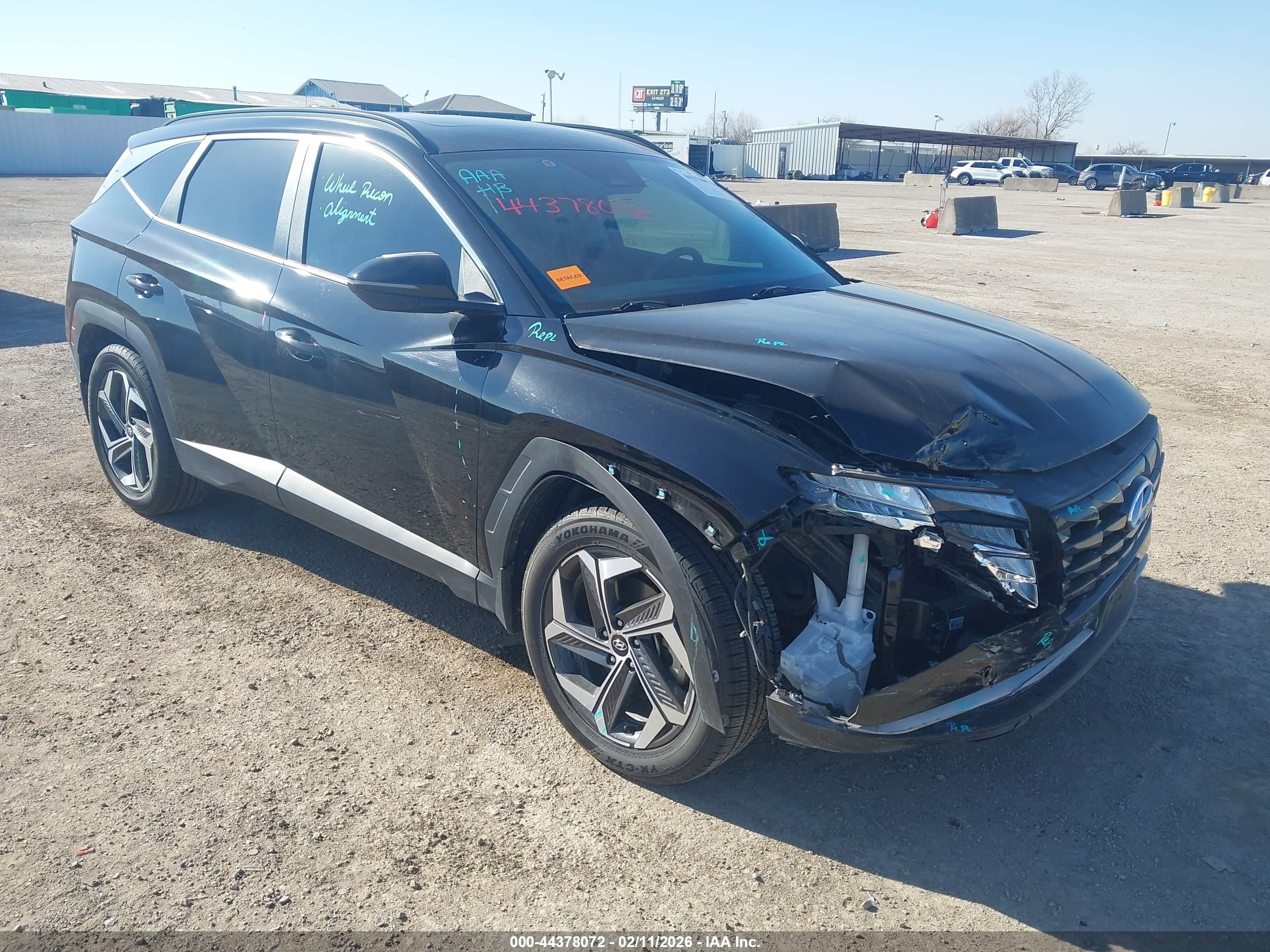 HYUNDAI TUCSON image 6