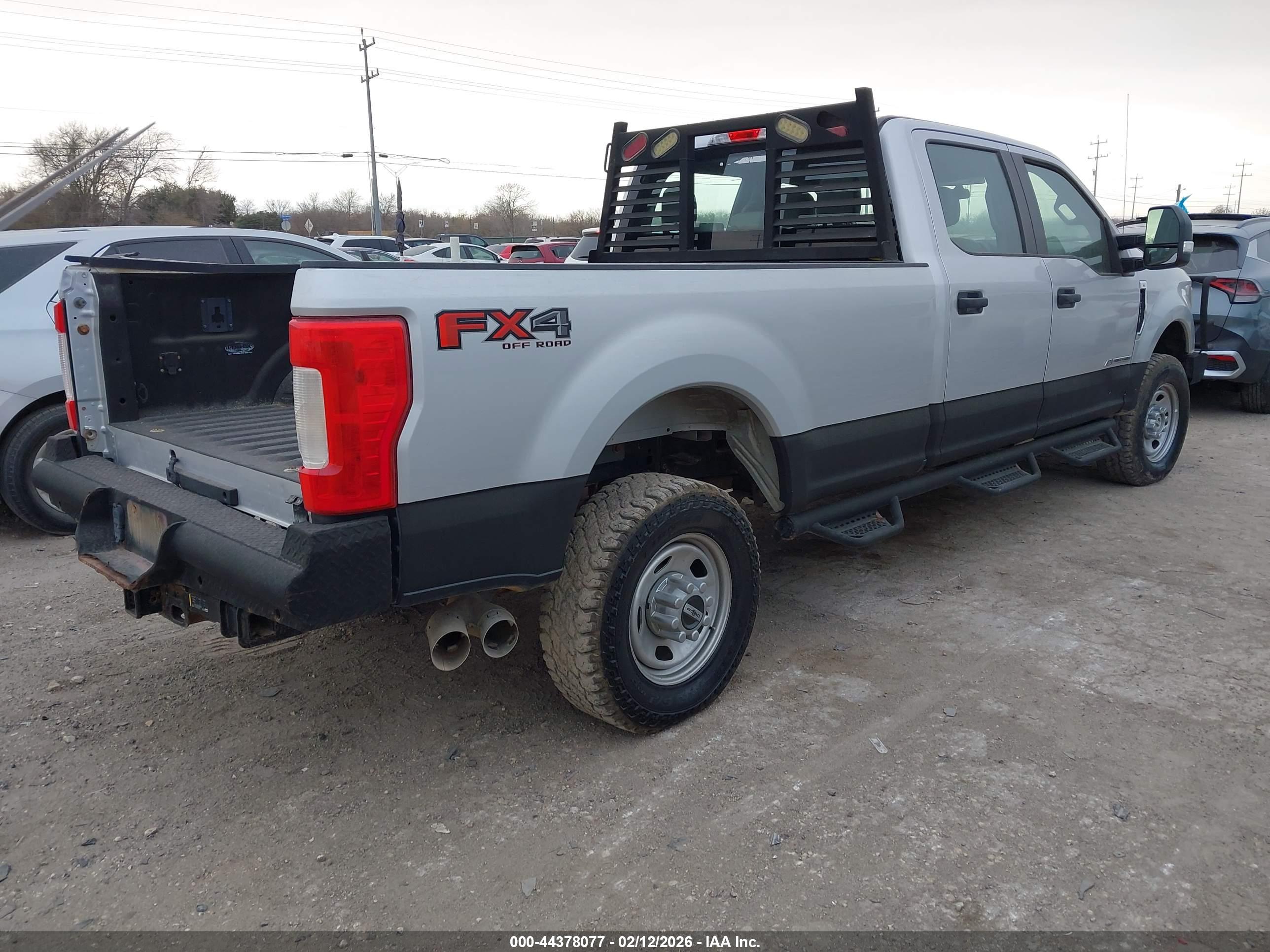 FORD F-350 image 4