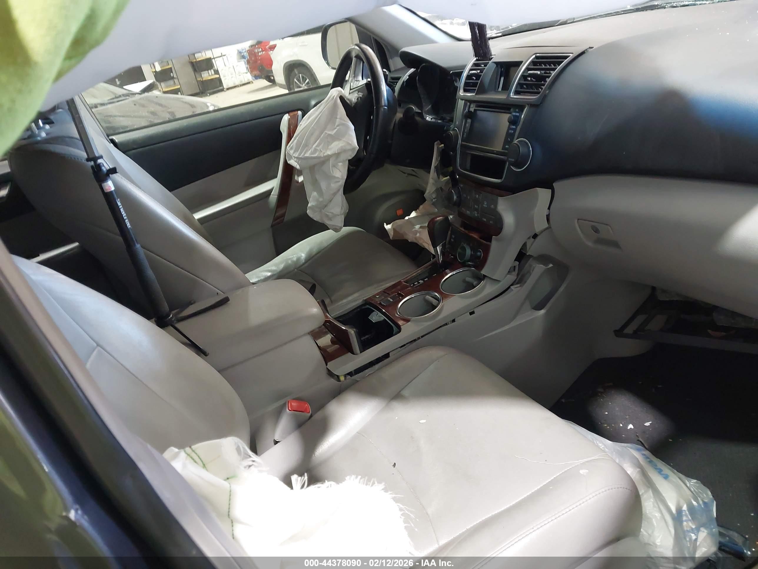TOYOTA HIGHLANDER image 5