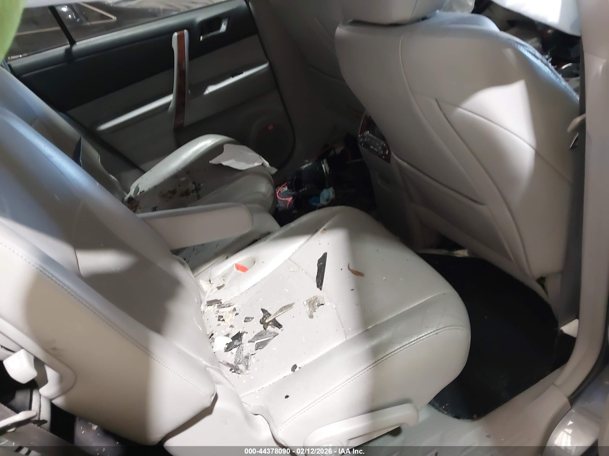 TOYOTA HIGHLANDER image 8