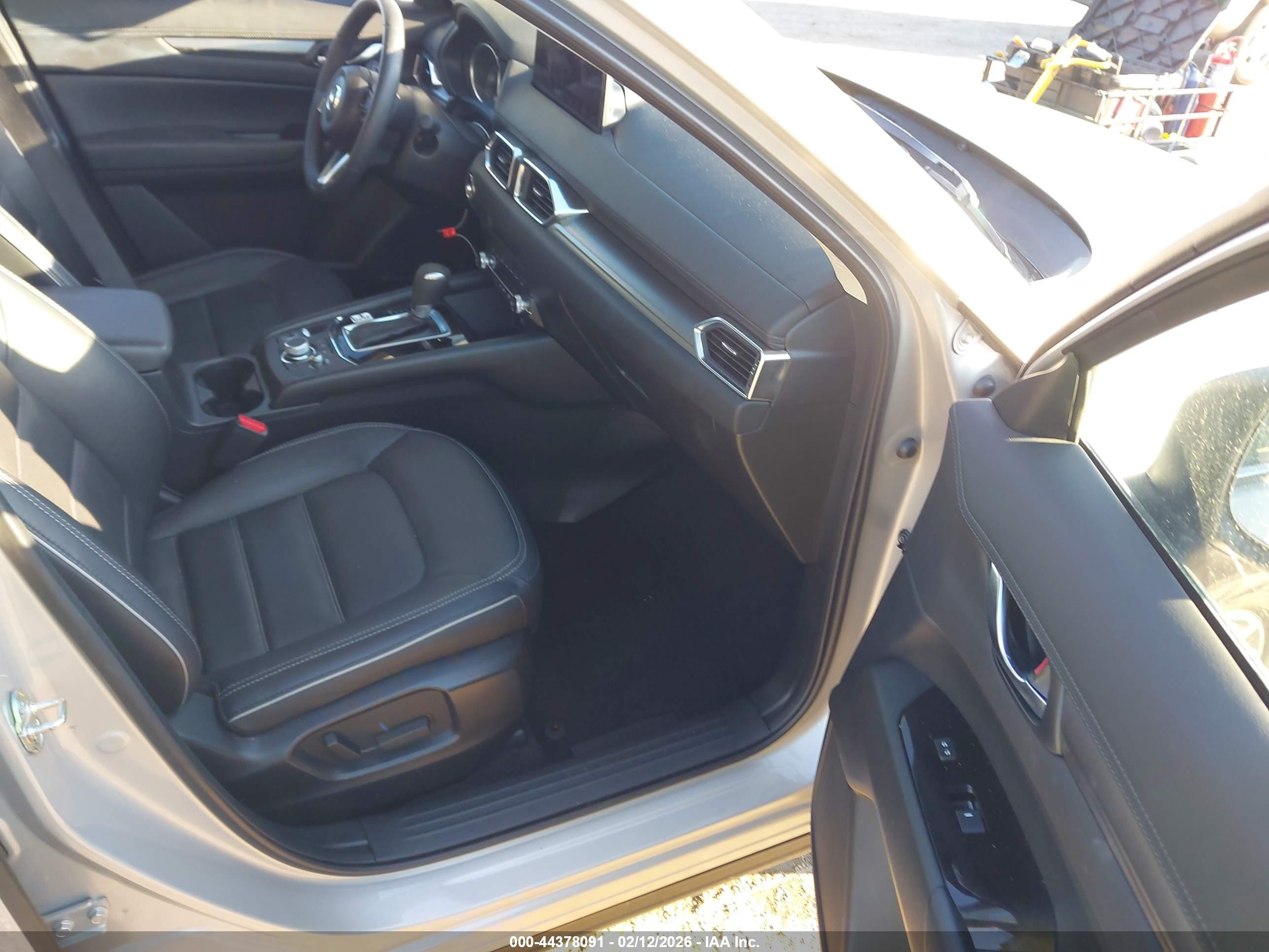 MAZDA CX-5 image 5