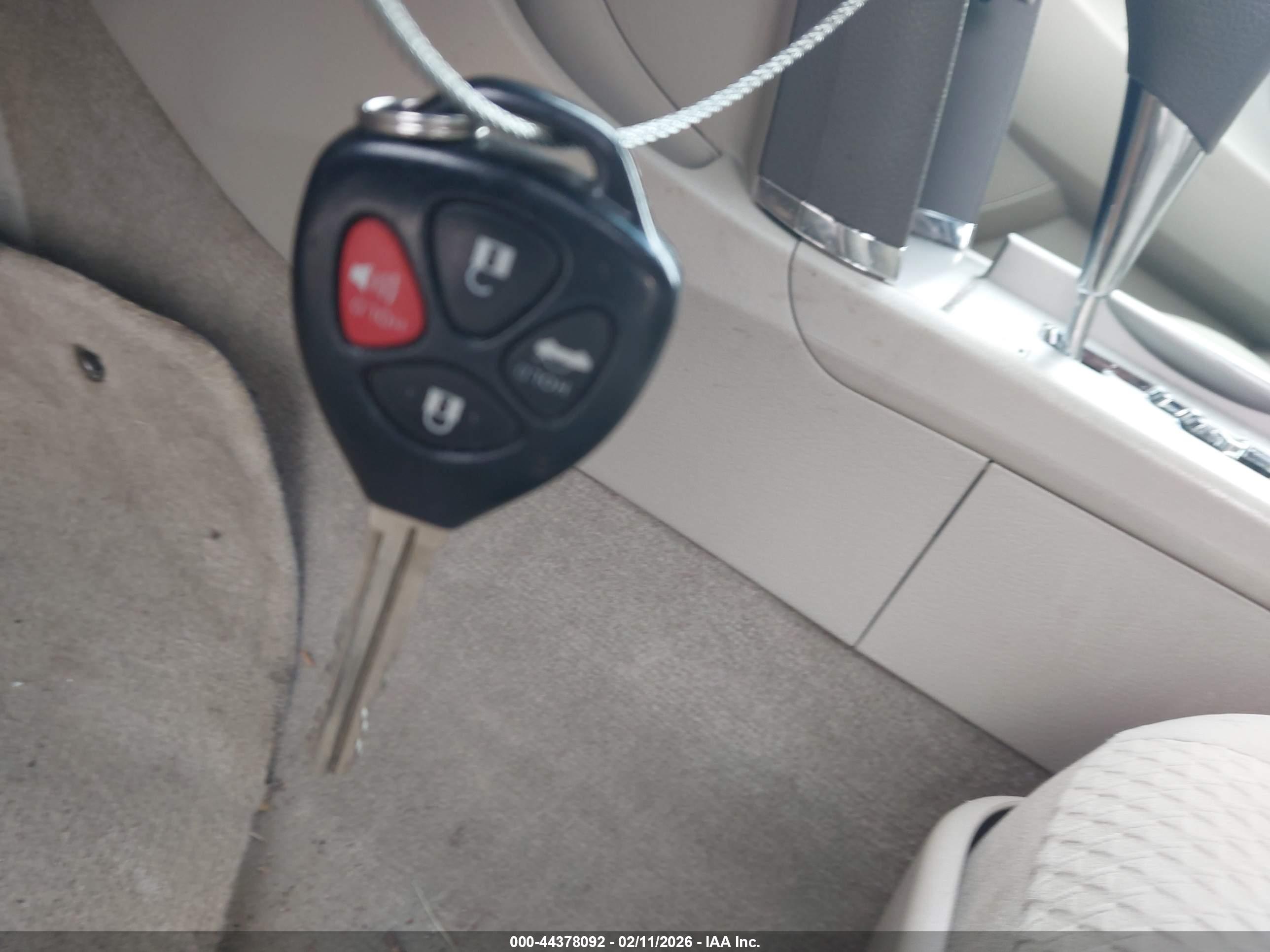 TOYOTA CAMRY image 11