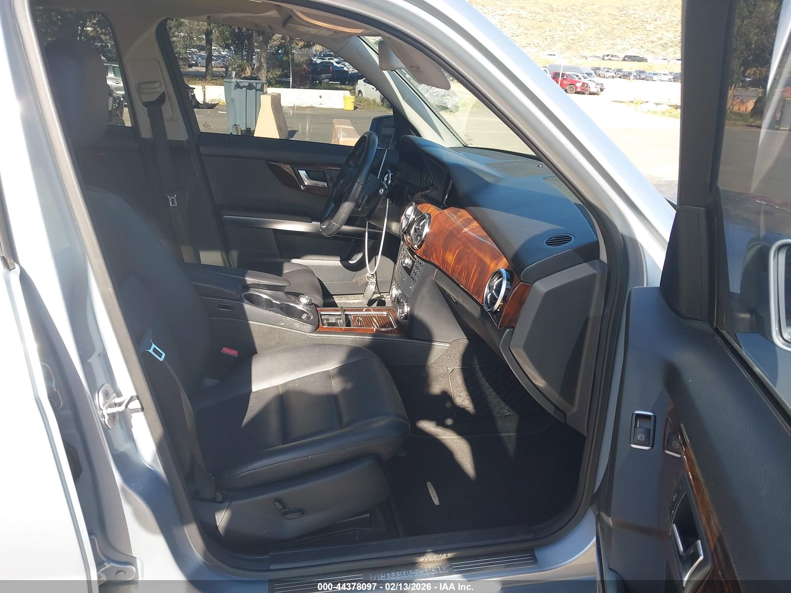 MERCEDES-BENZ GLK image 5