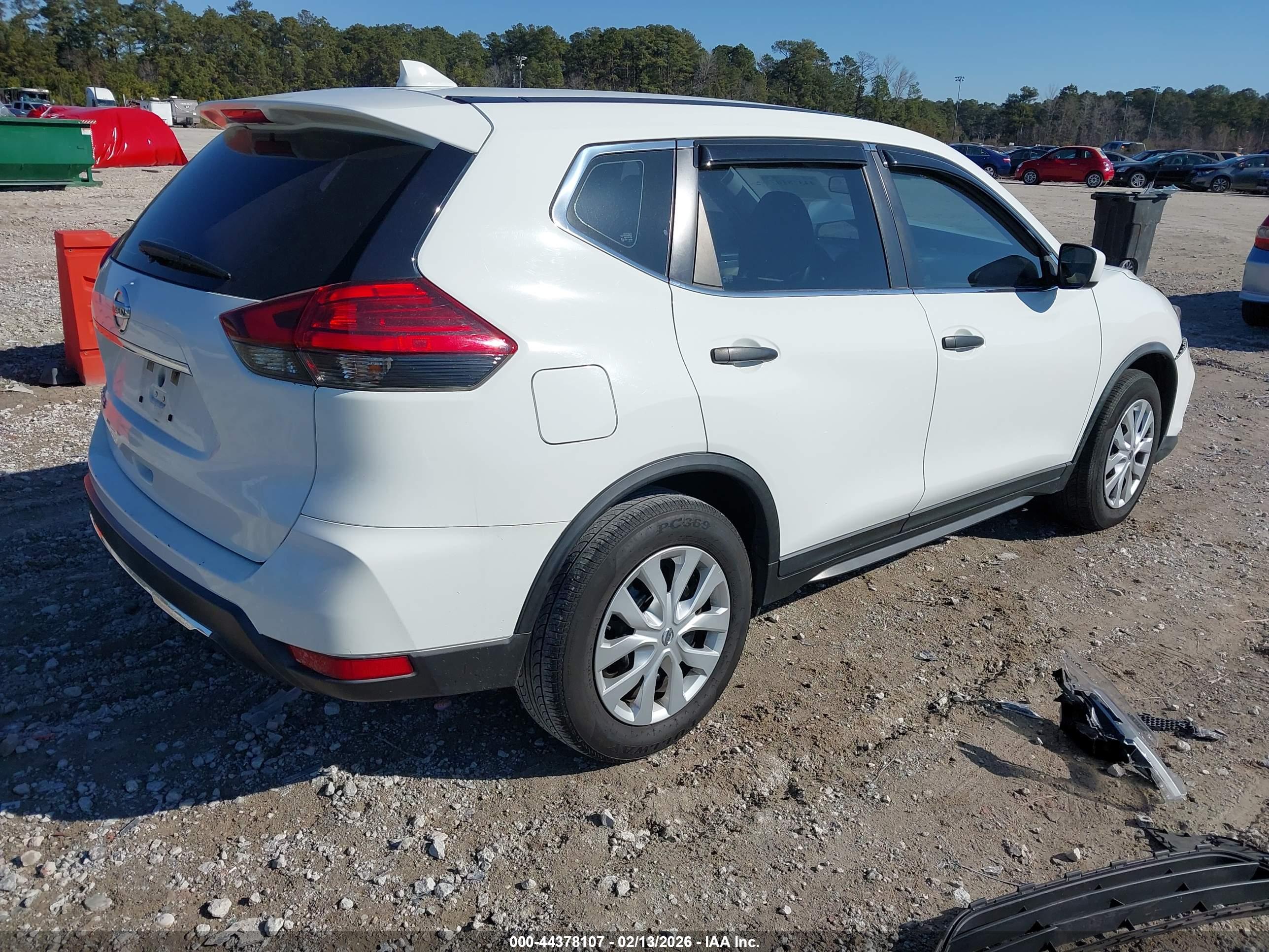 NISSAN ROGUE image 4