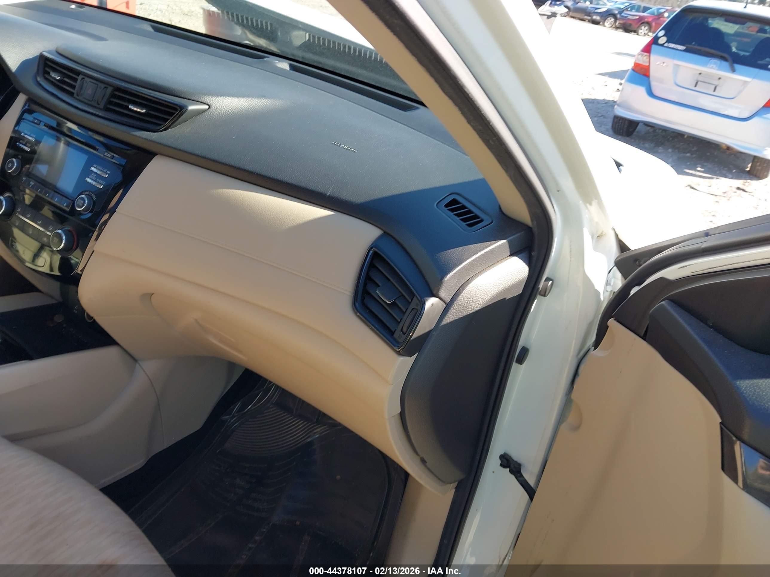 NISSAN ROGUE image 5