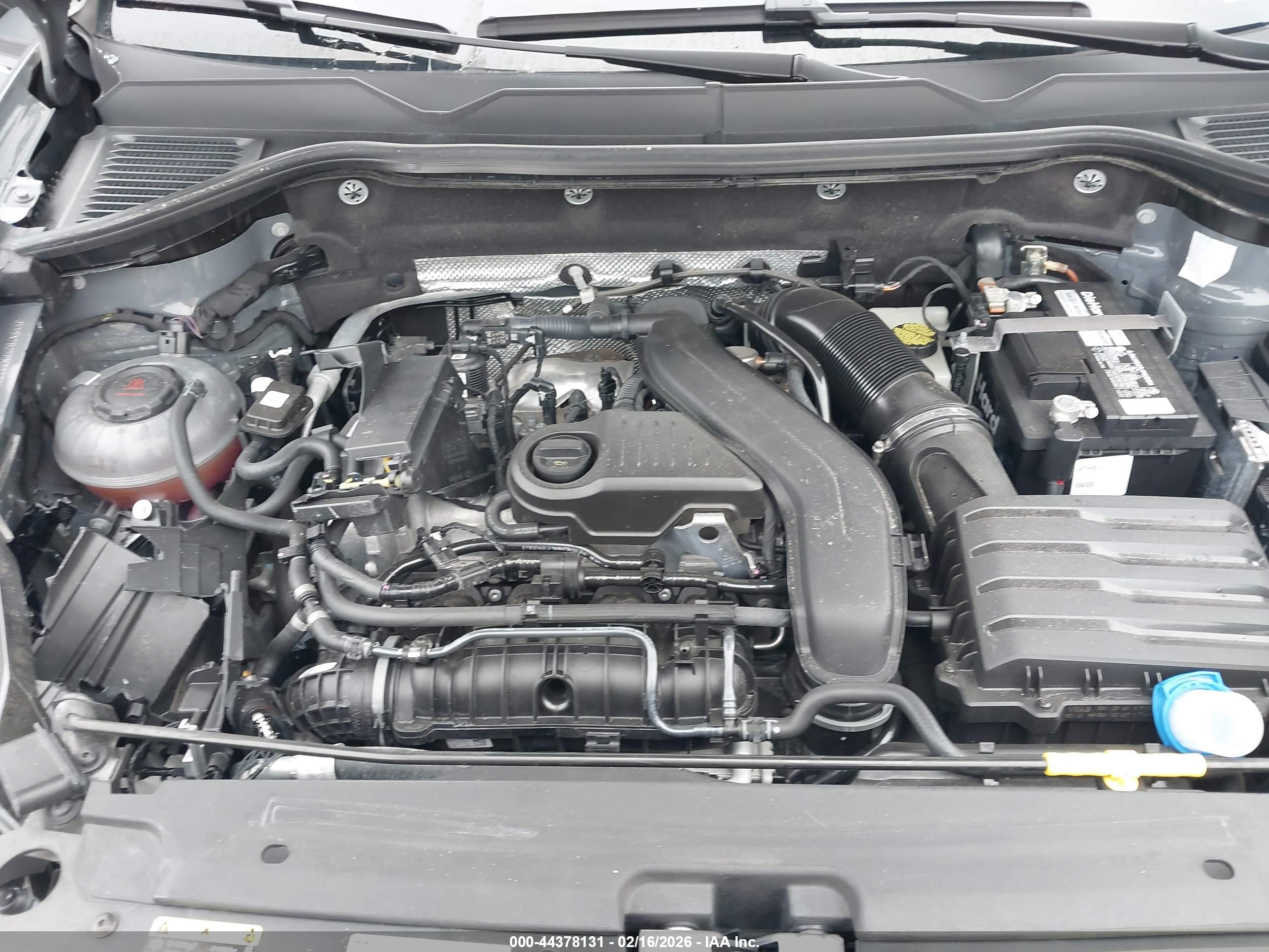 VOLKSWAGEN TAOS image 10
