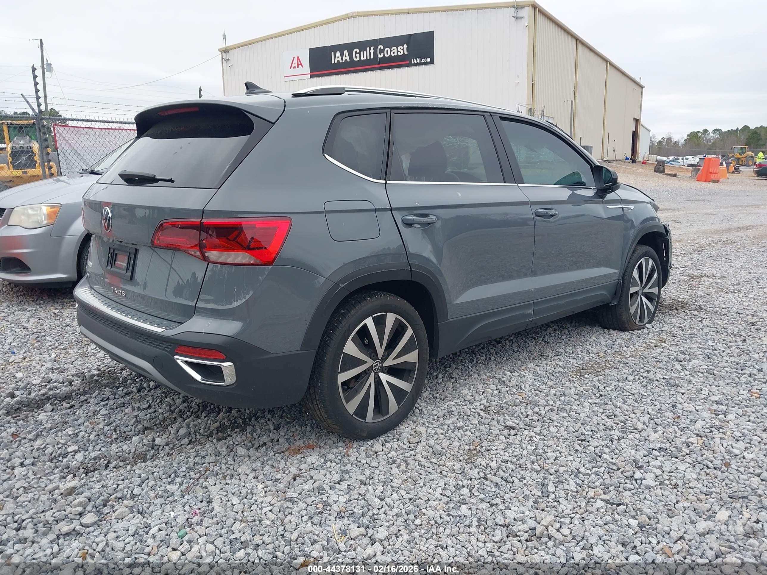 VOLKSWAGEN TAOS image 4