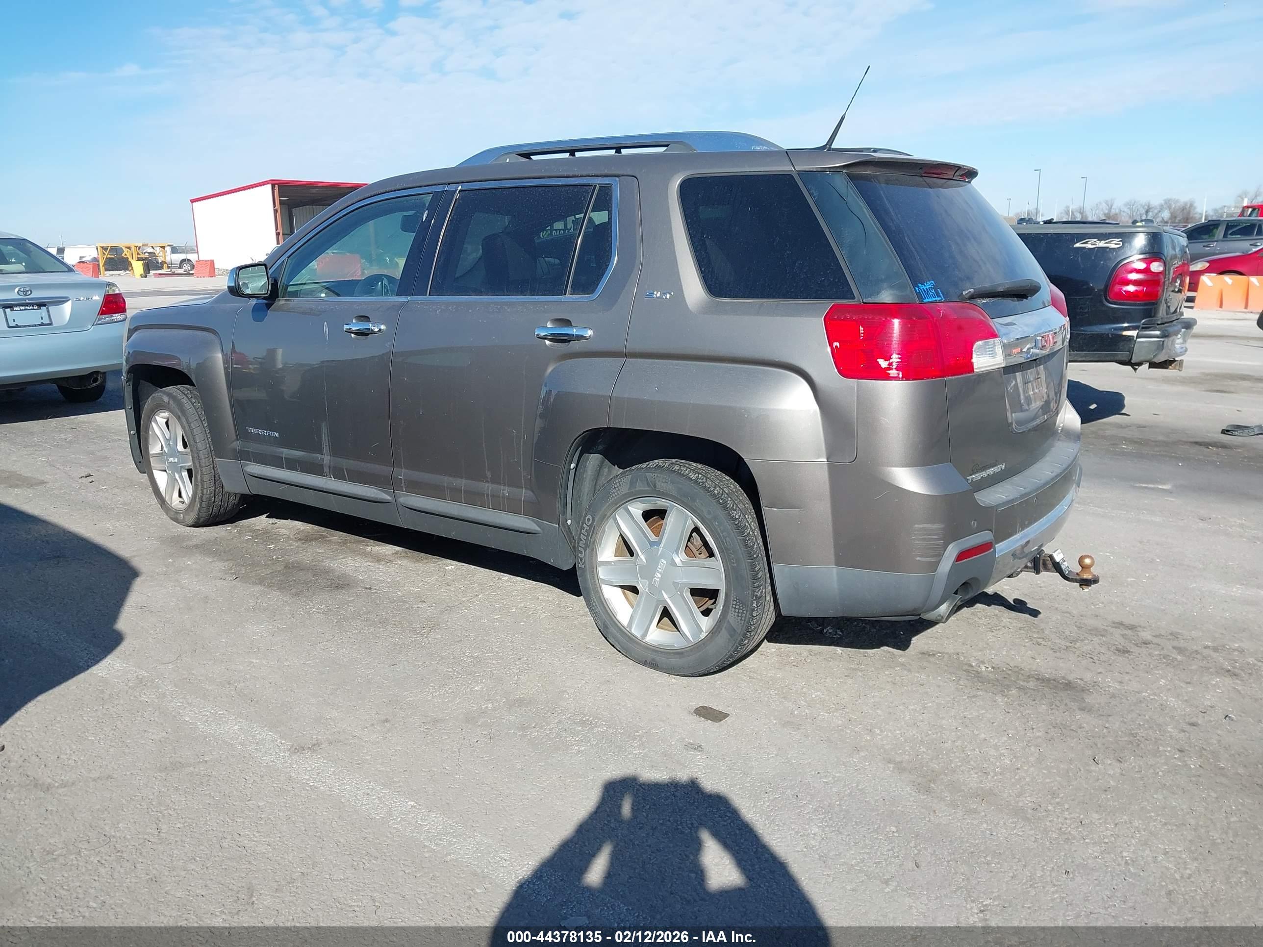 GMC TERRAIN image 3