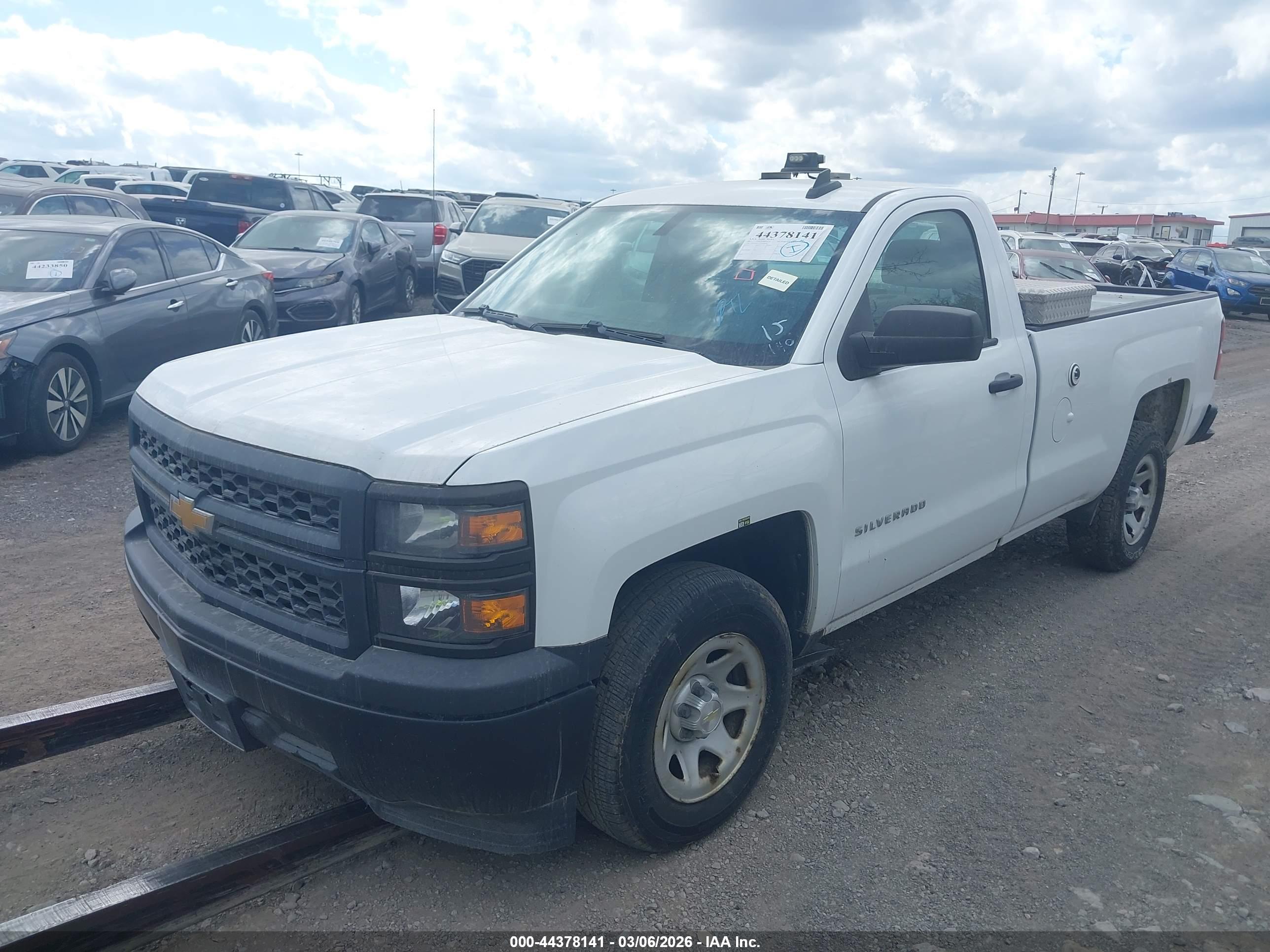 CHEVROLET SILVERADO image 2