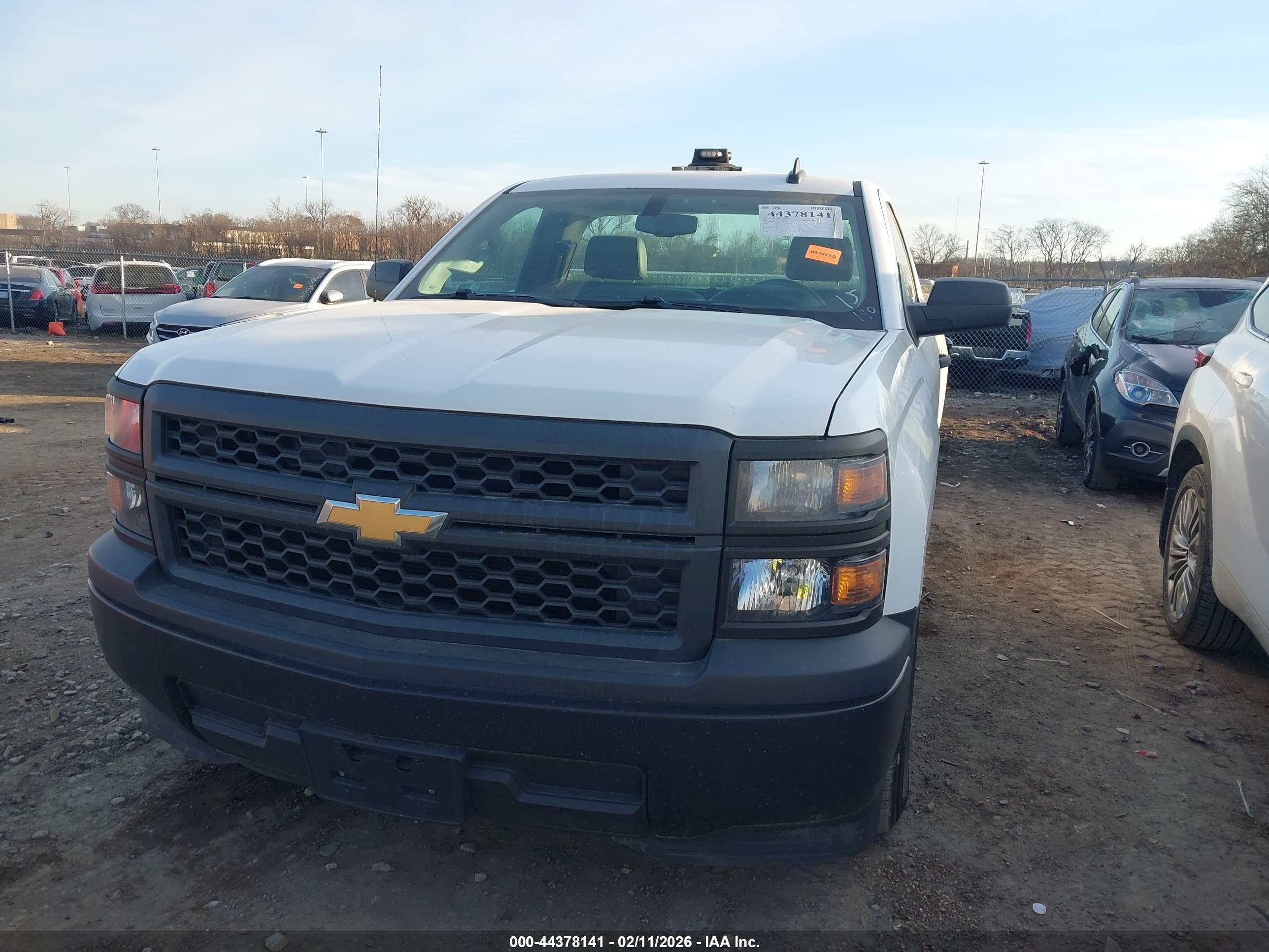 CHEVROLET SILVERADO image 6