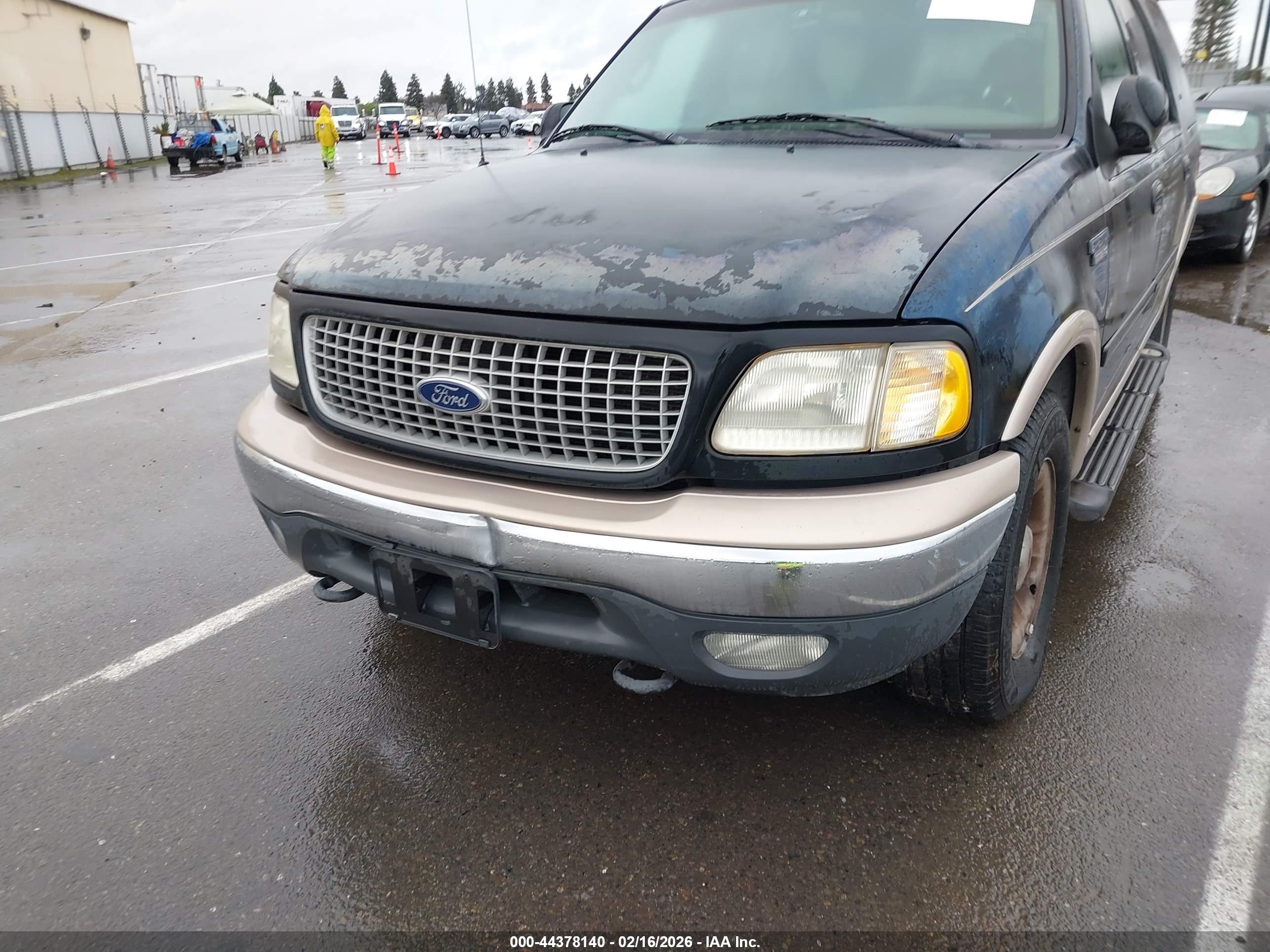 FORD EXPEDITION image 6