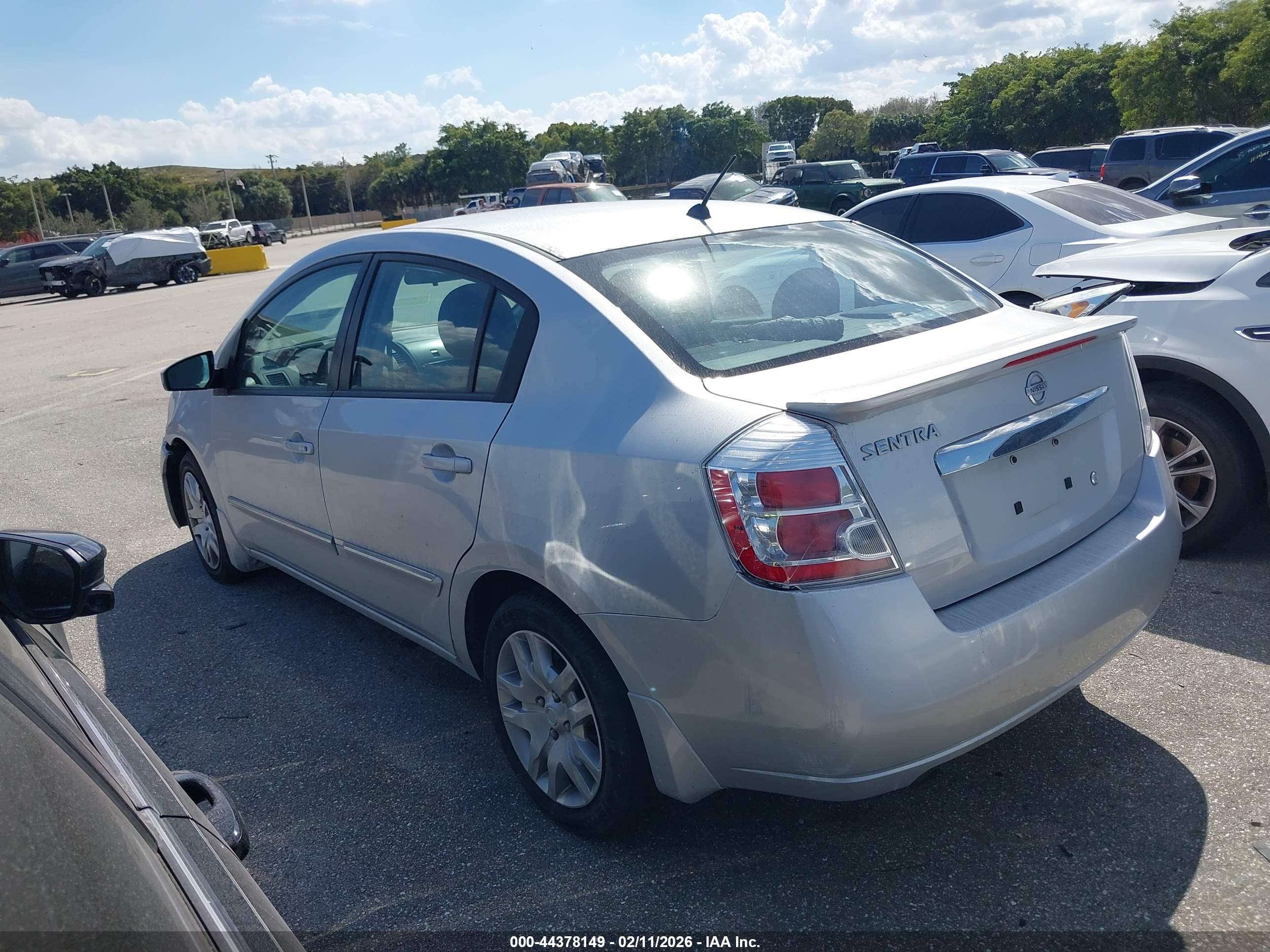 NISSAN SENTRA image 3
