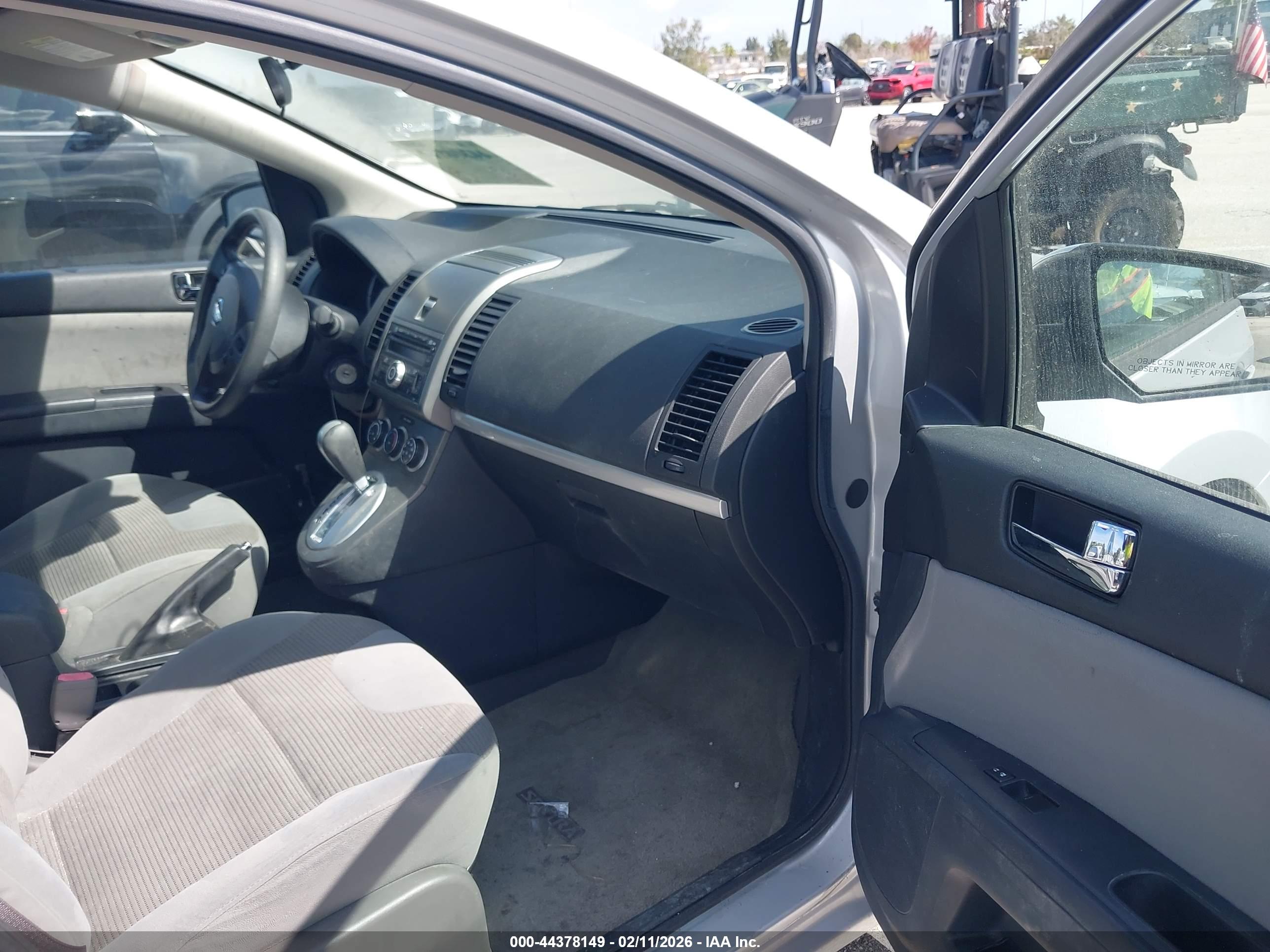 NISSAN SENTRA image 5
