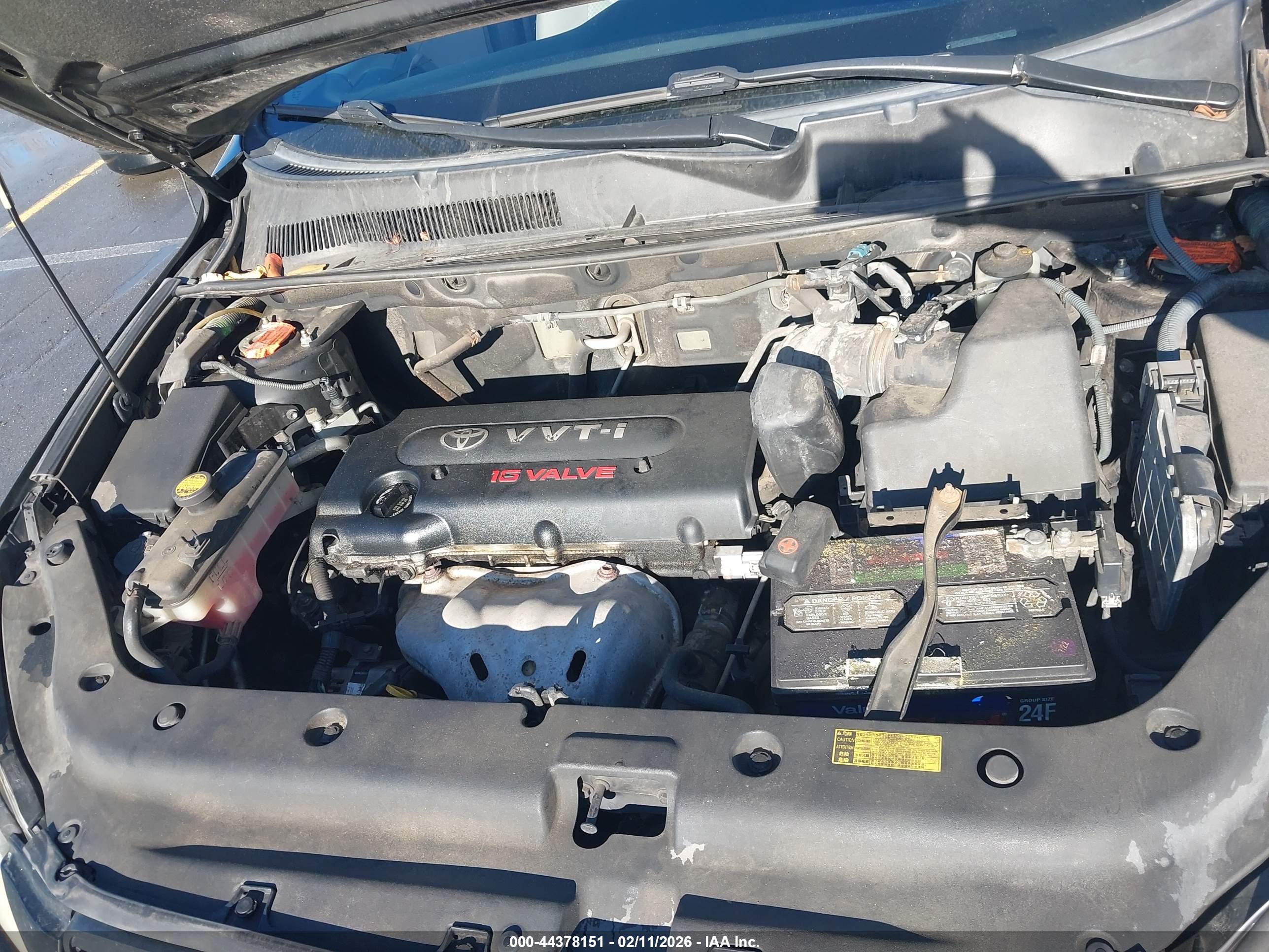 TOYOTA RAV4 image 10