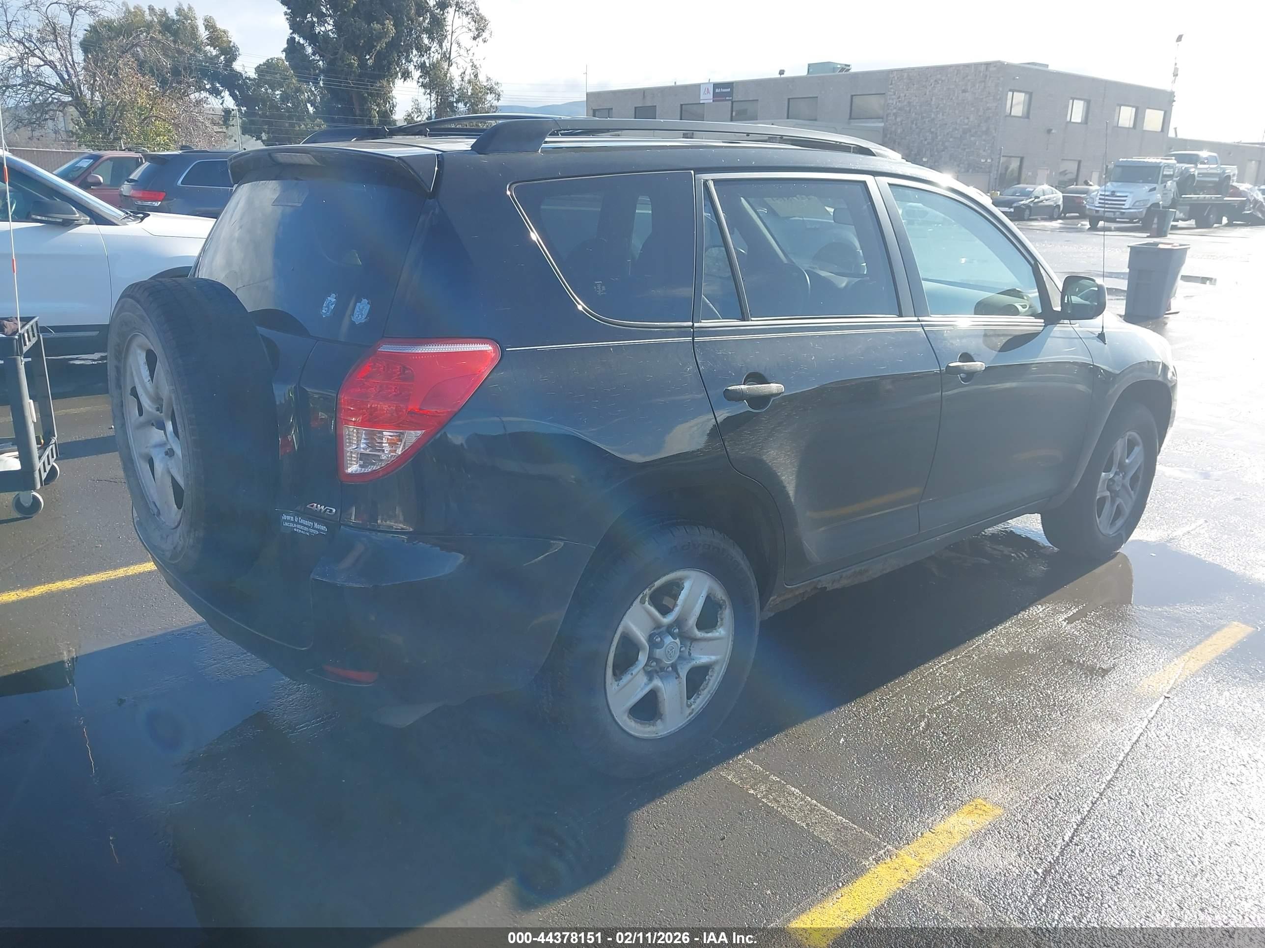 TOYOTA RAV4 image 4