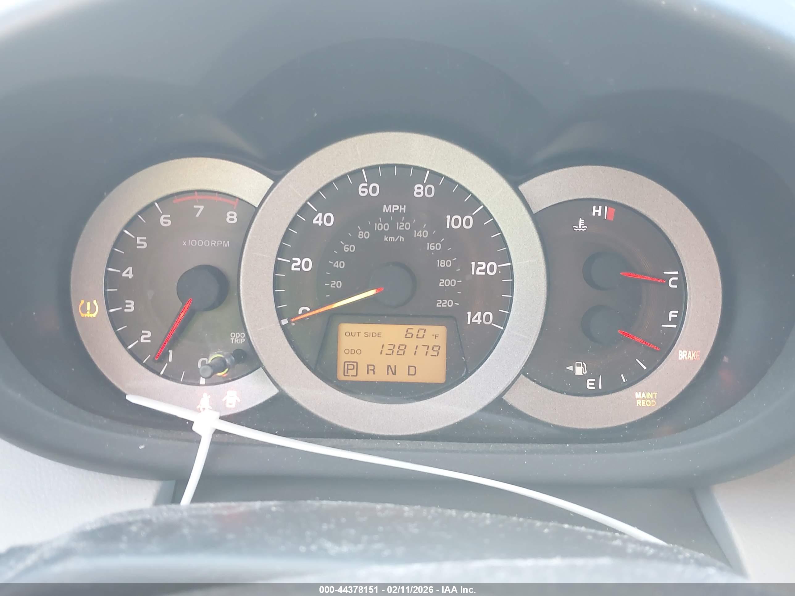 TOYOTA RAV4 image 7