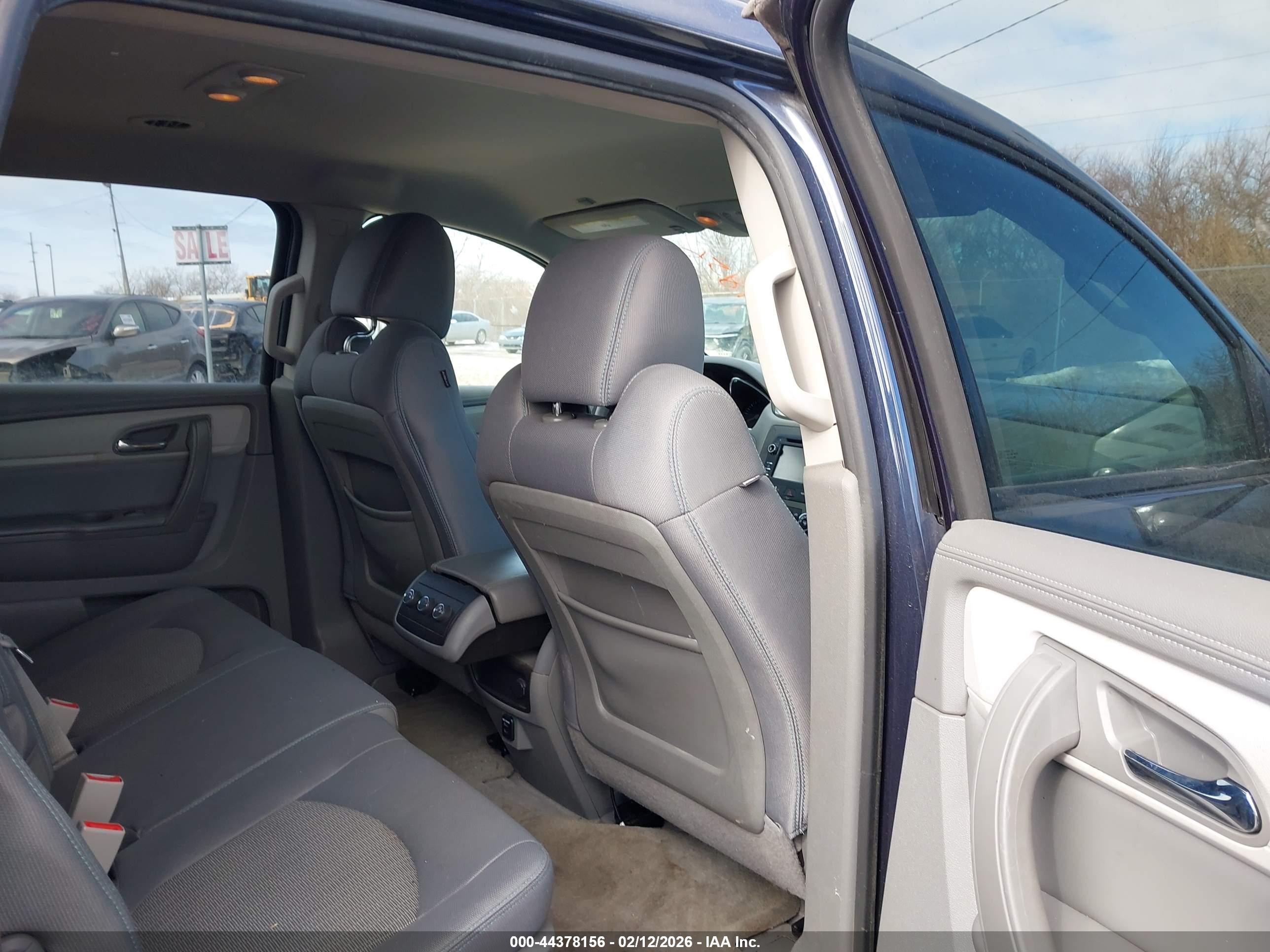 CHEVROLET TRAVERSE image 8