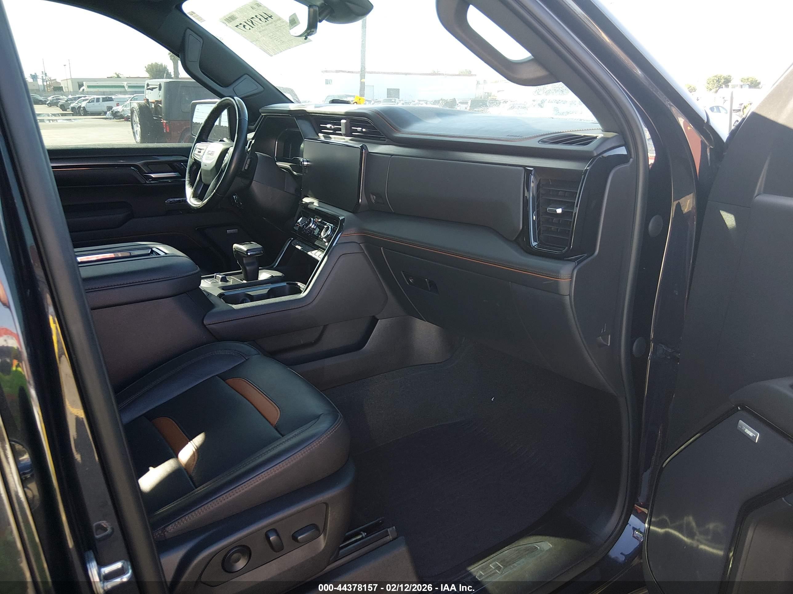 GMC SIERRA image 5