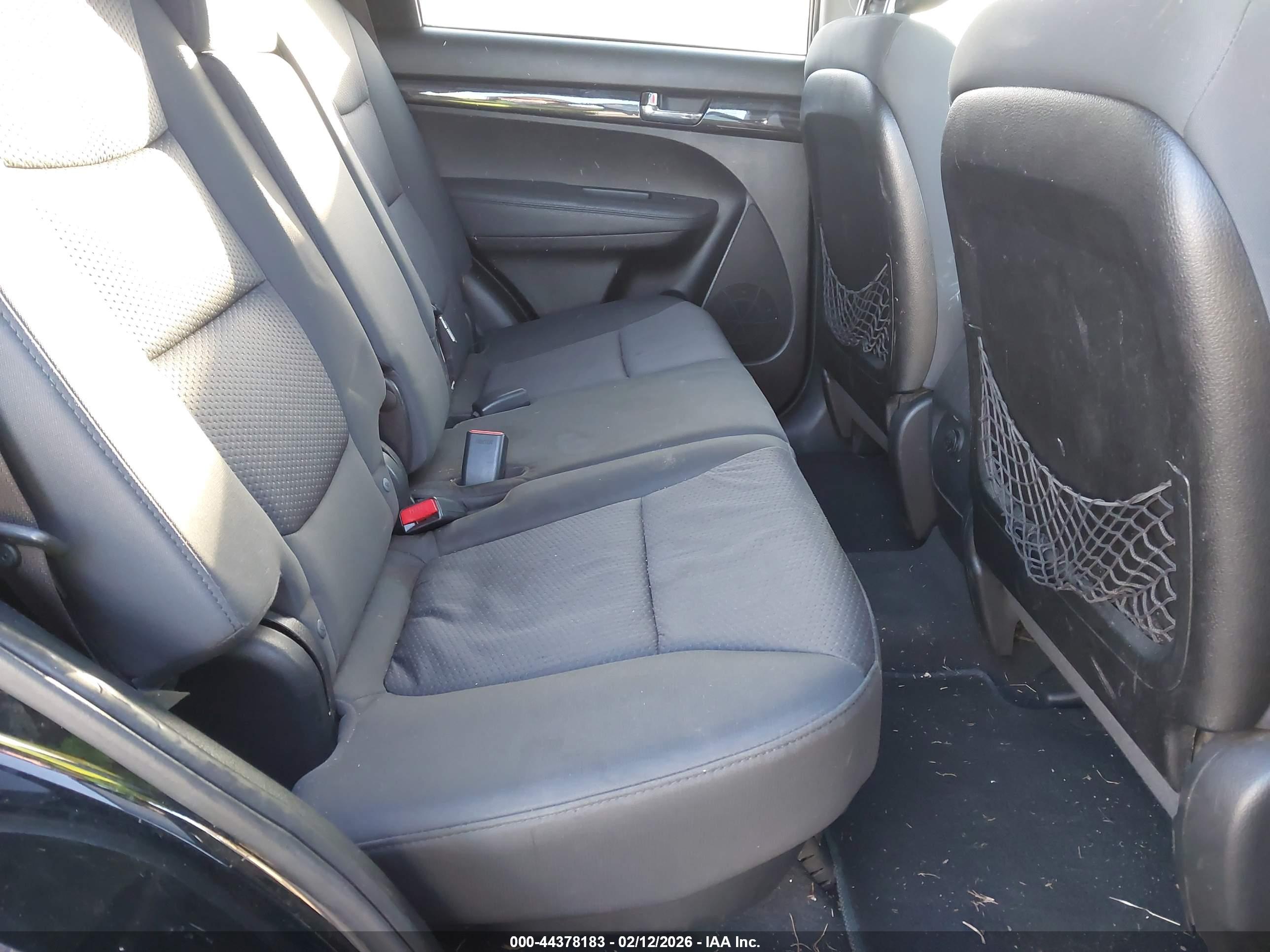 KIA SORENTO image 8