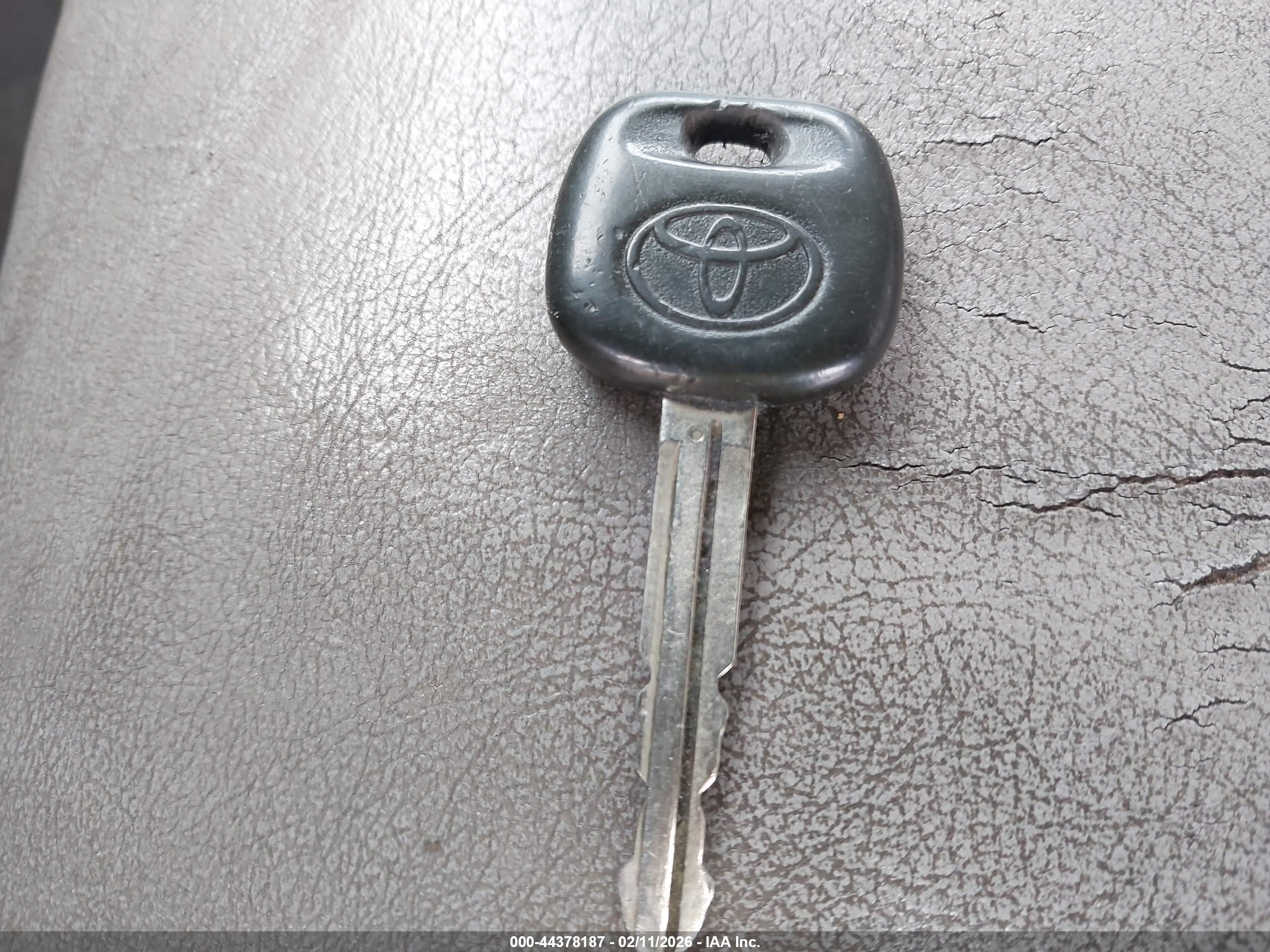 TOYOTA SEQUOIA image 11
