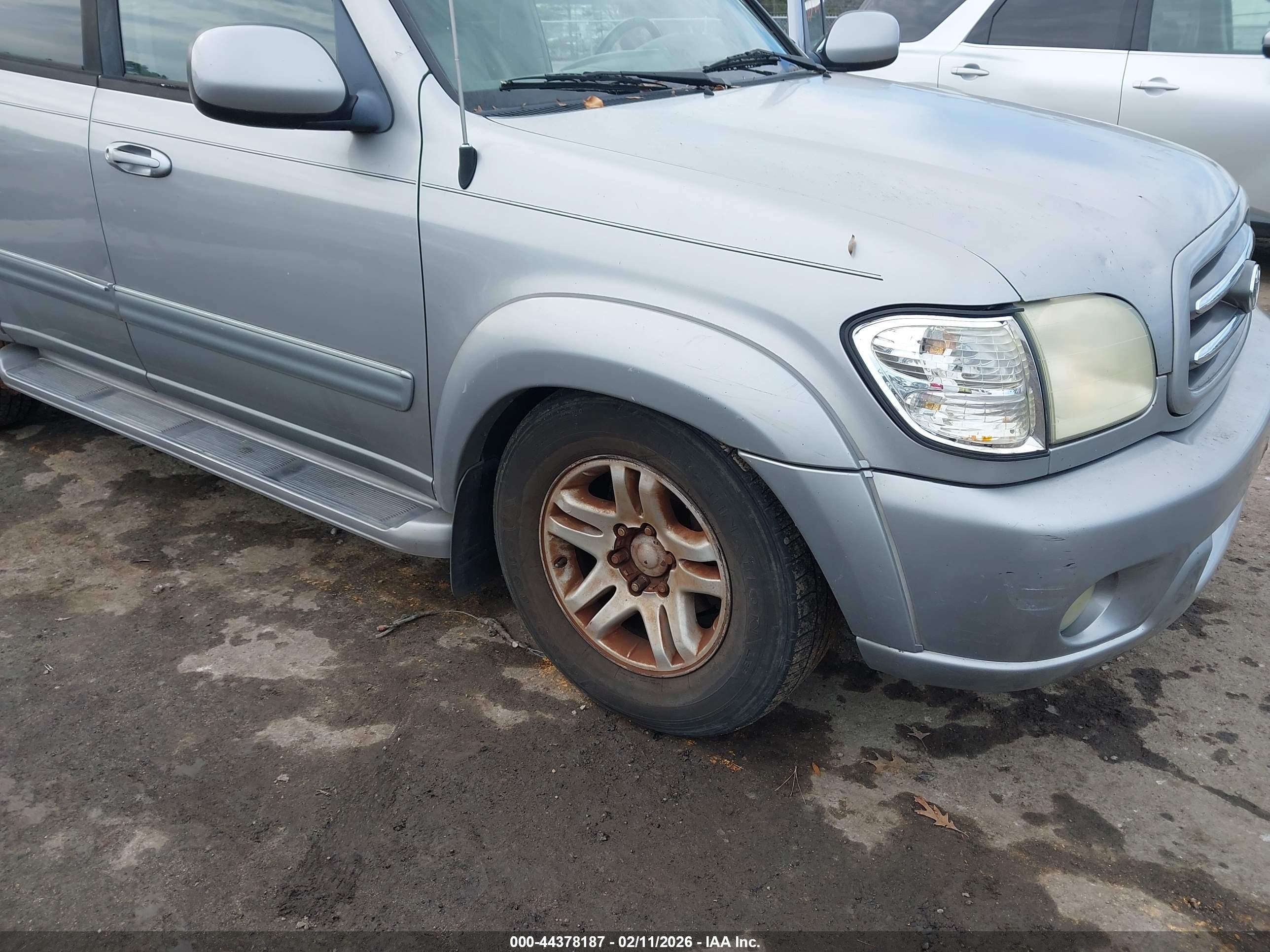 TOYOTA SEQUOIA image 6