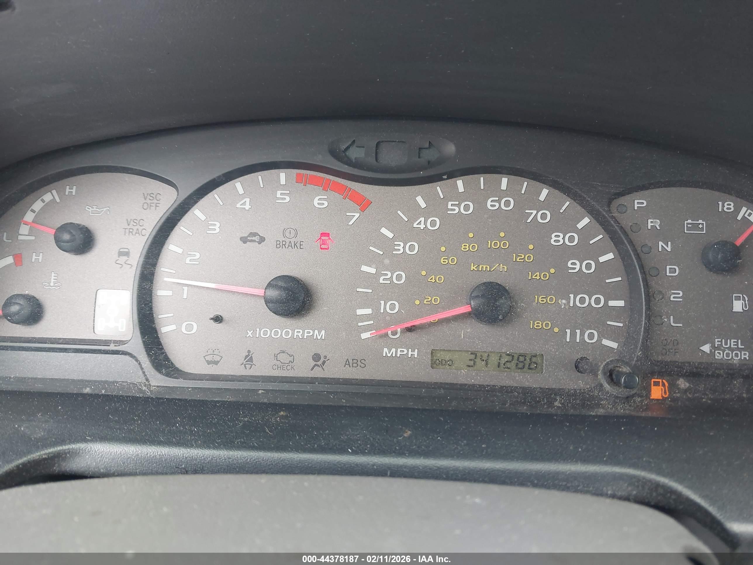TOYOTA SEQUOIA image 7