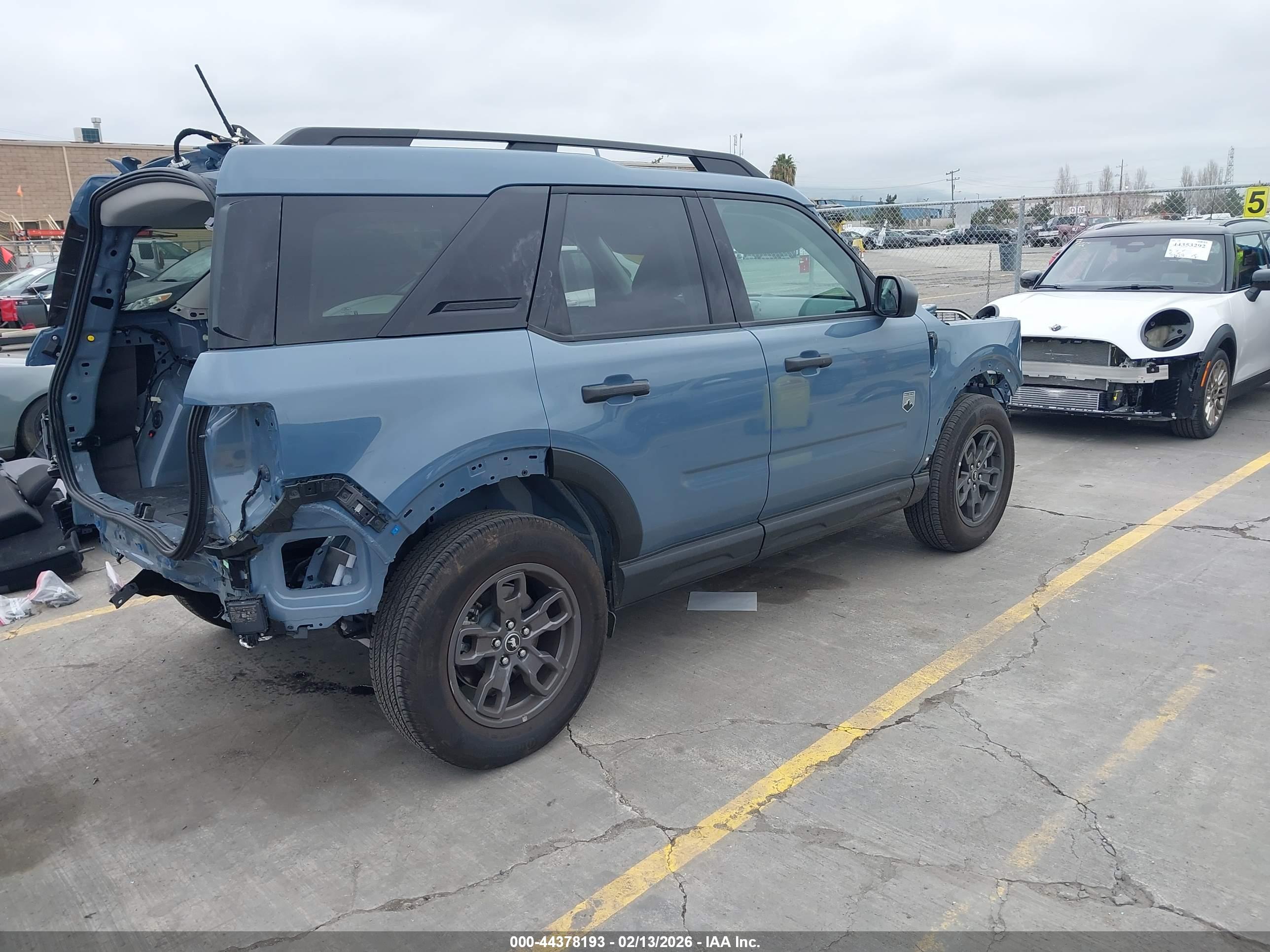 FORD BRONCO image 4