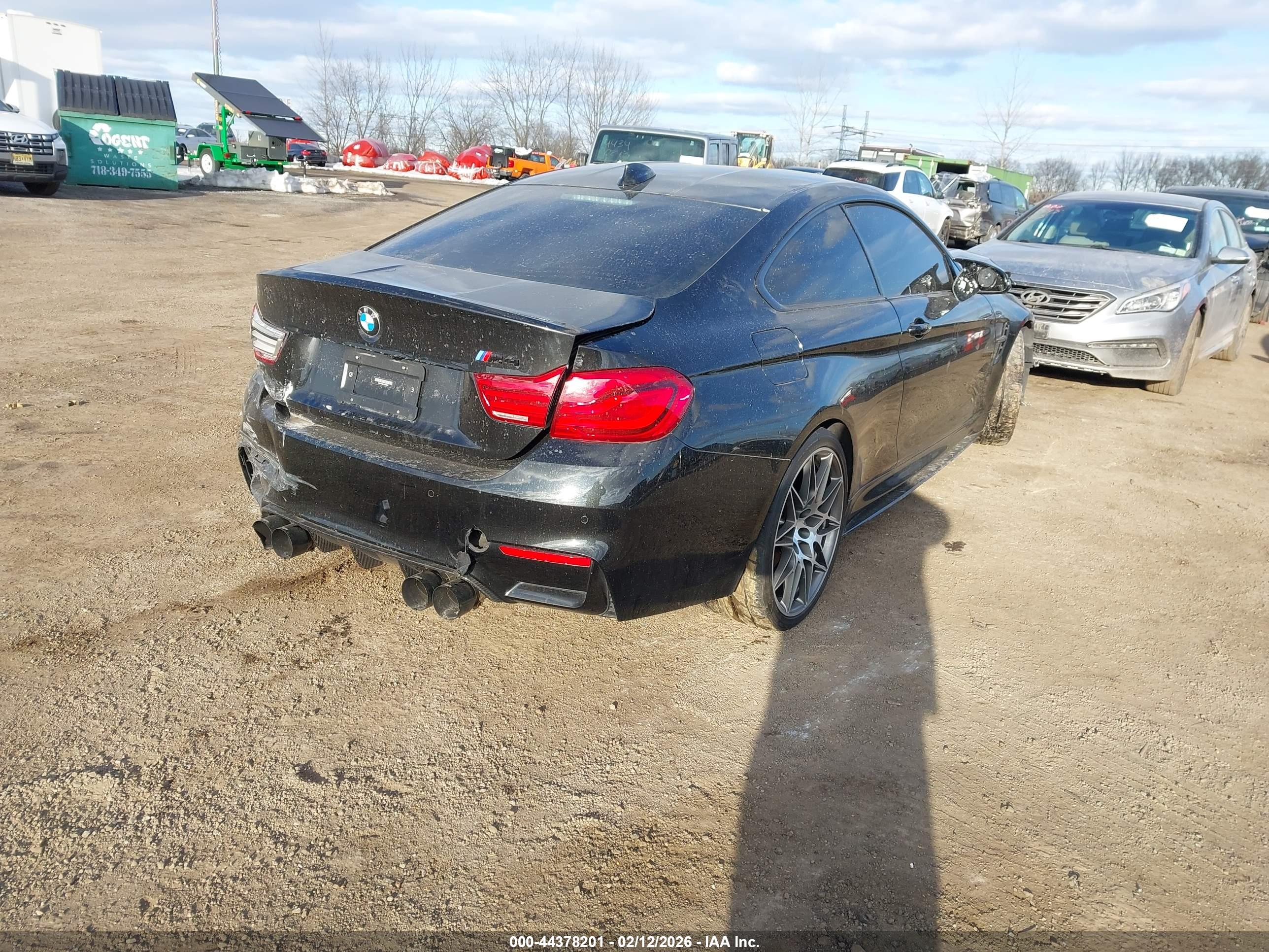 BMW M4 image 4