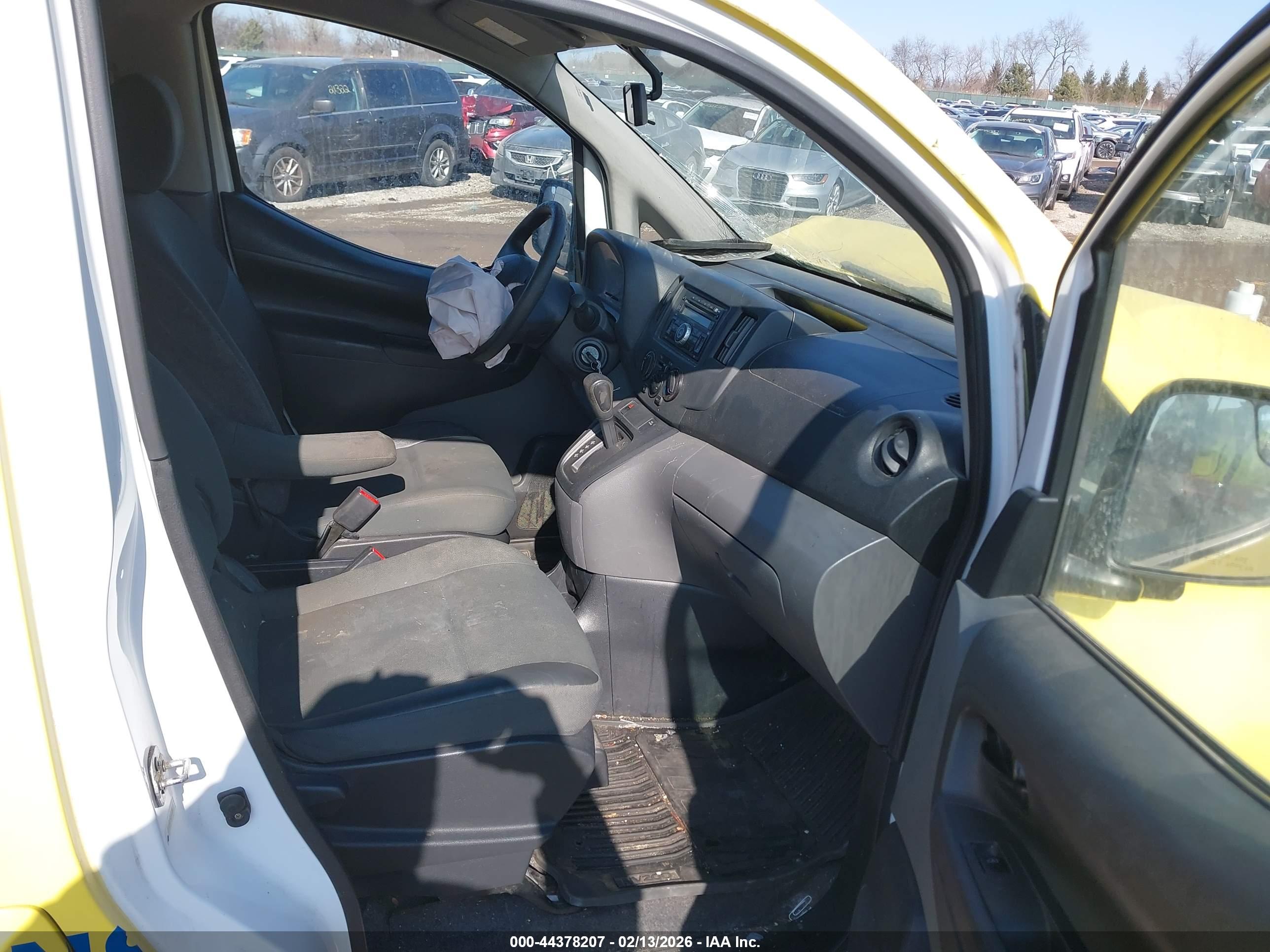 NISSAN NV200 image 5