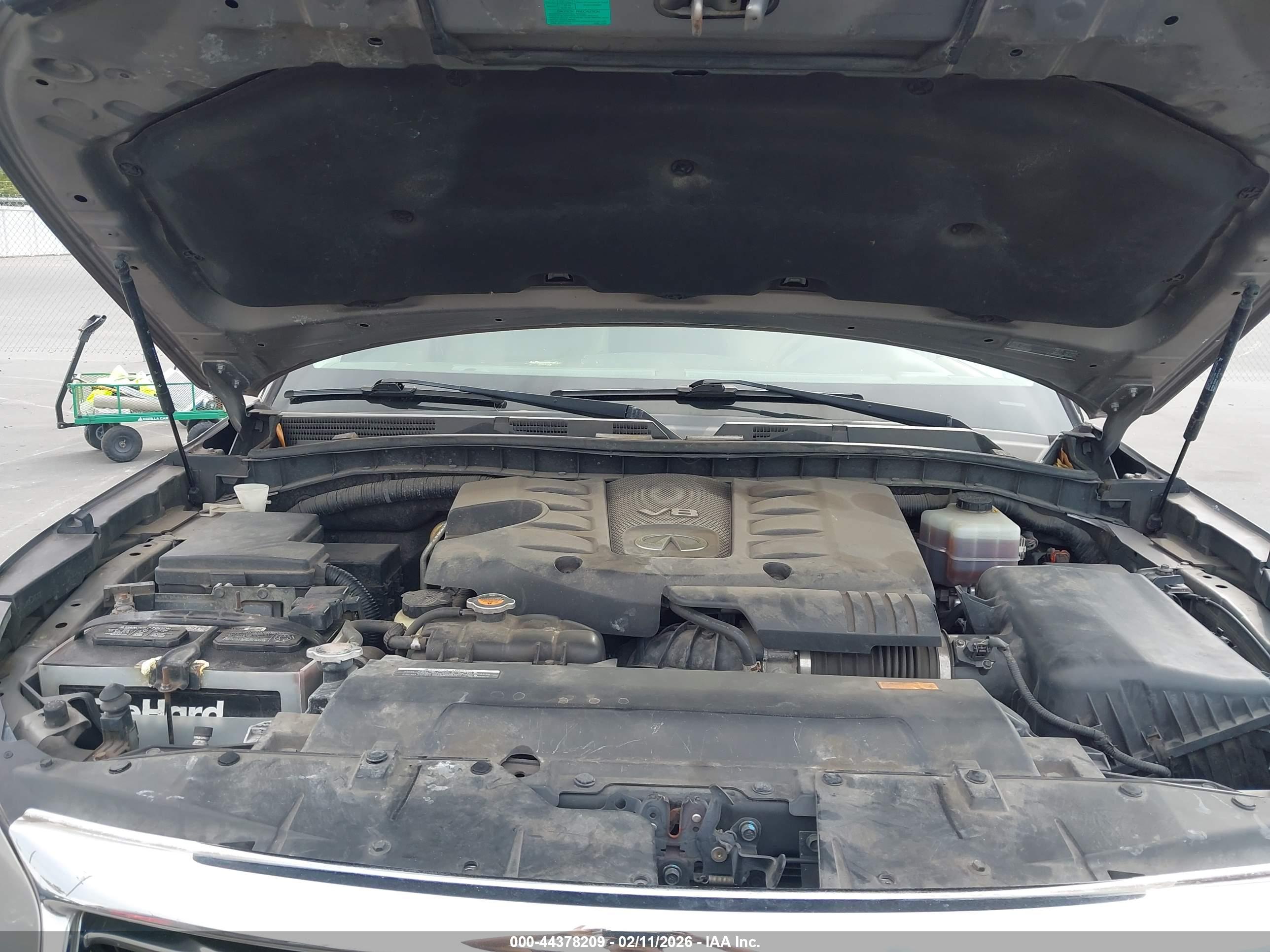 INFINITI QX56 image 10