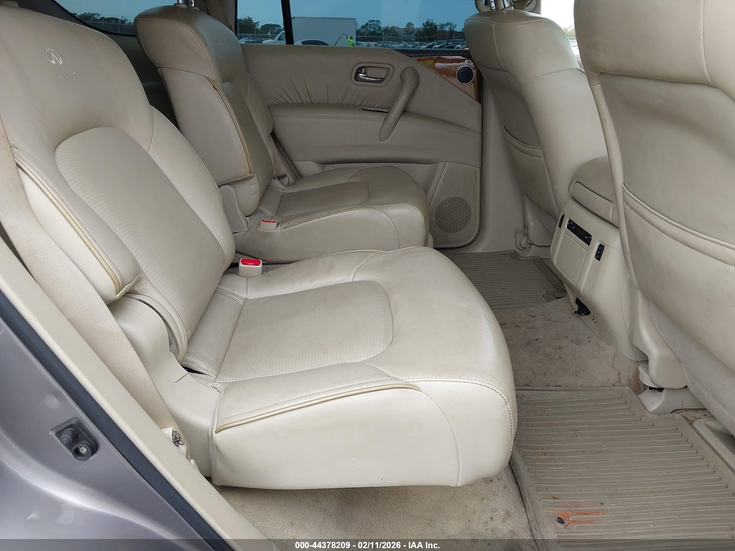 INFINITI QX56 image 8