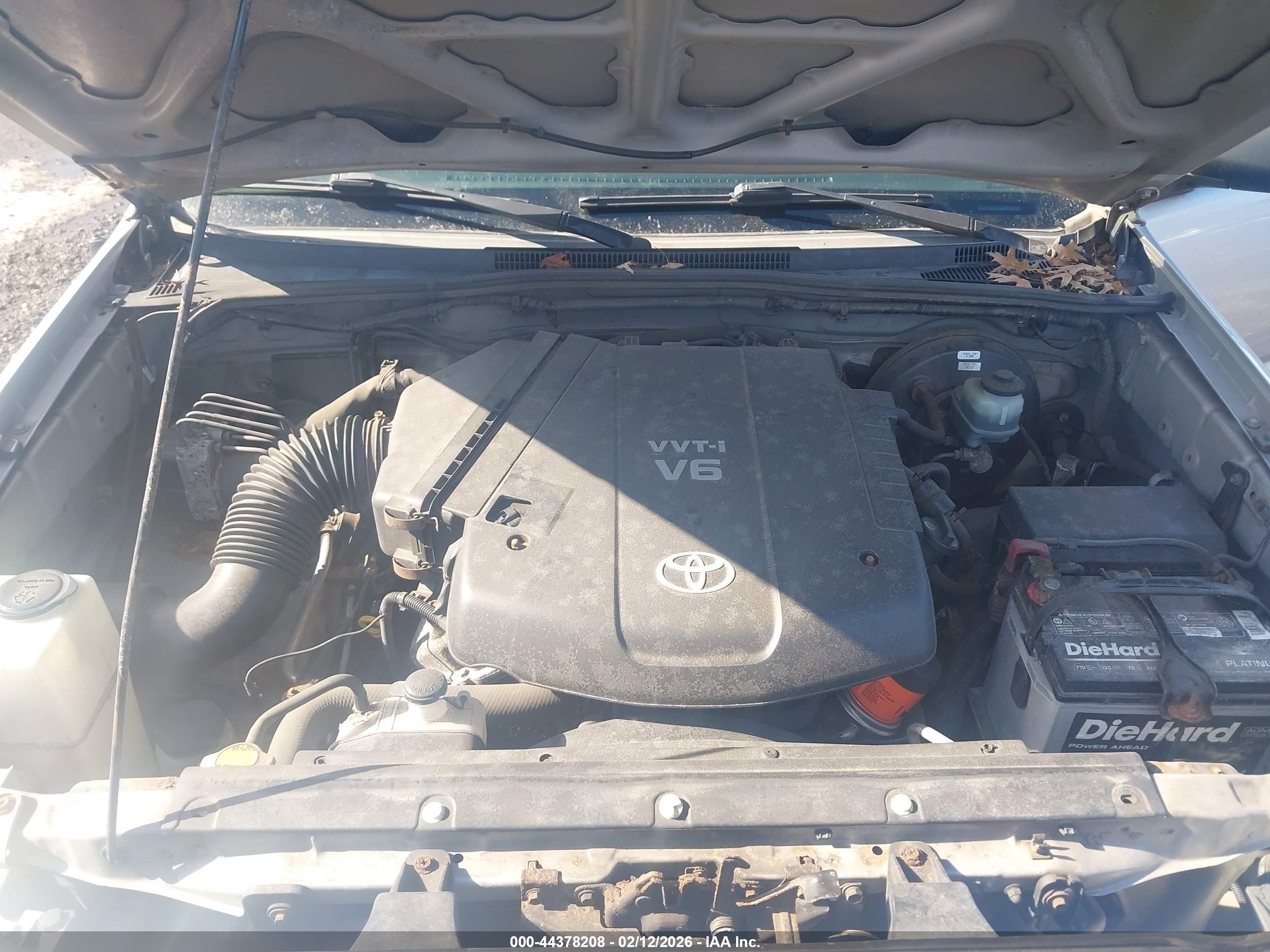 TOYOTA TACOMA image 10