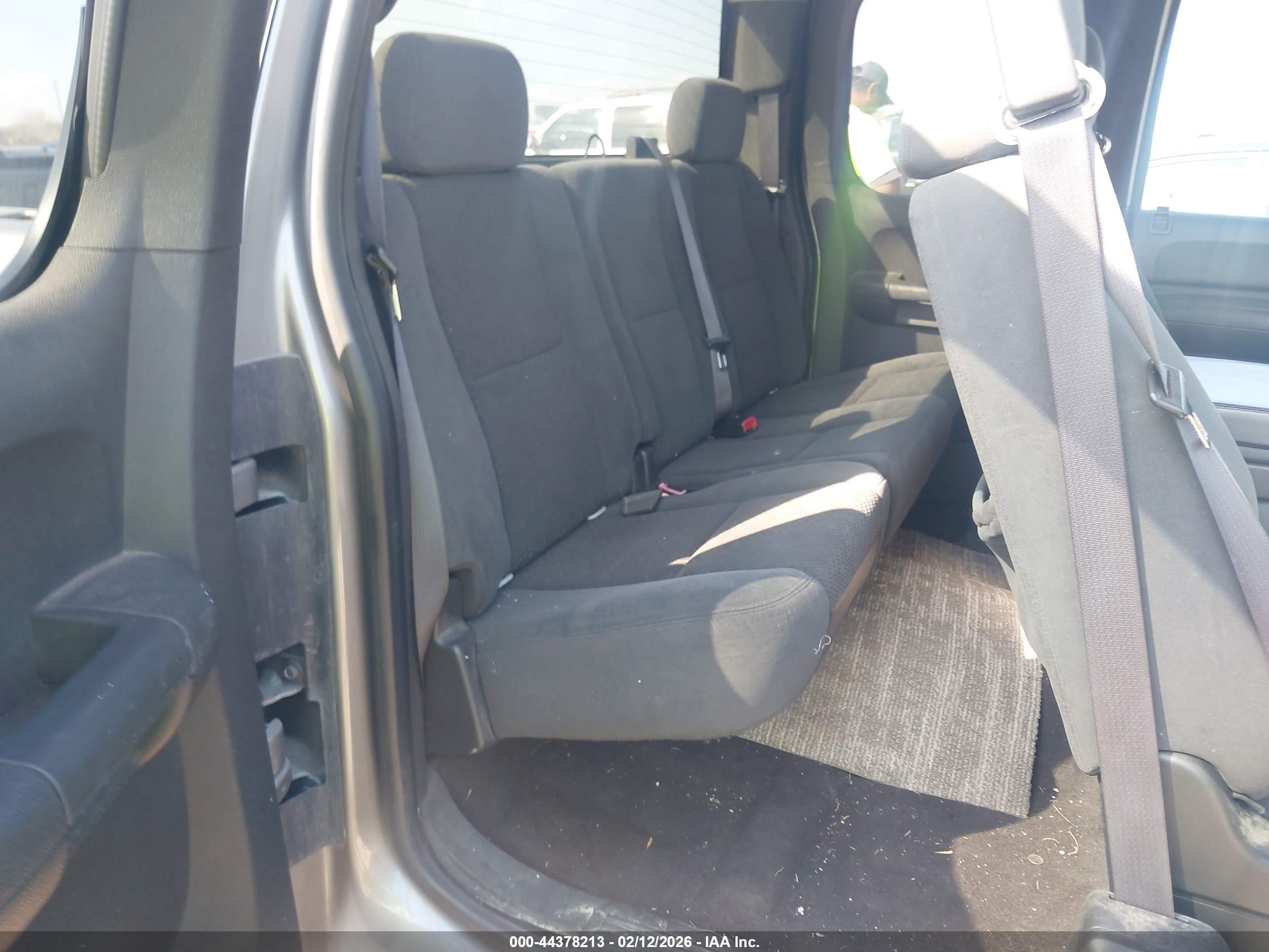 CHEVROLET SILVERADO image 8