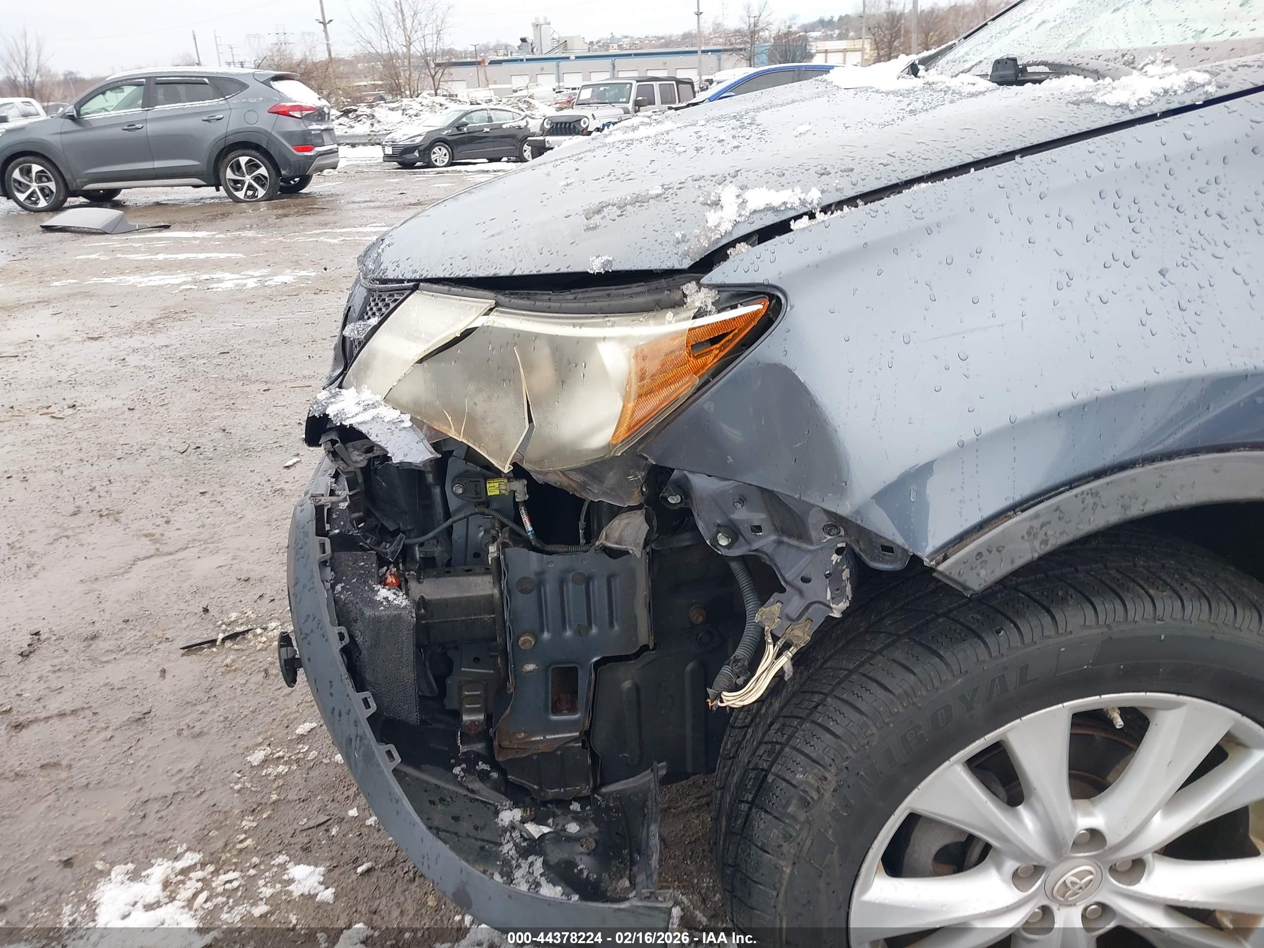 TOYOTA RAV4 image 6