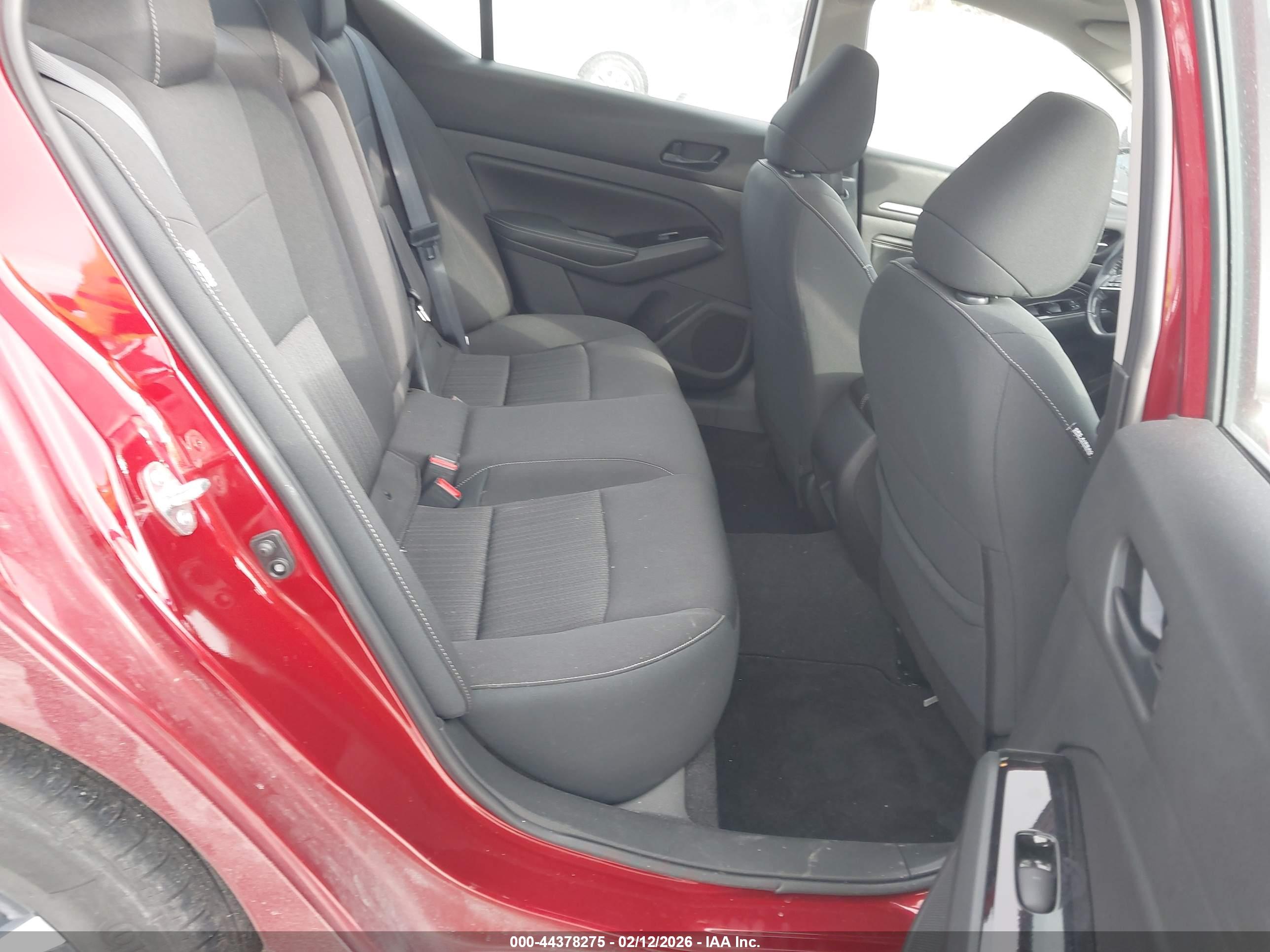 NISSAN ALTIMA image 8