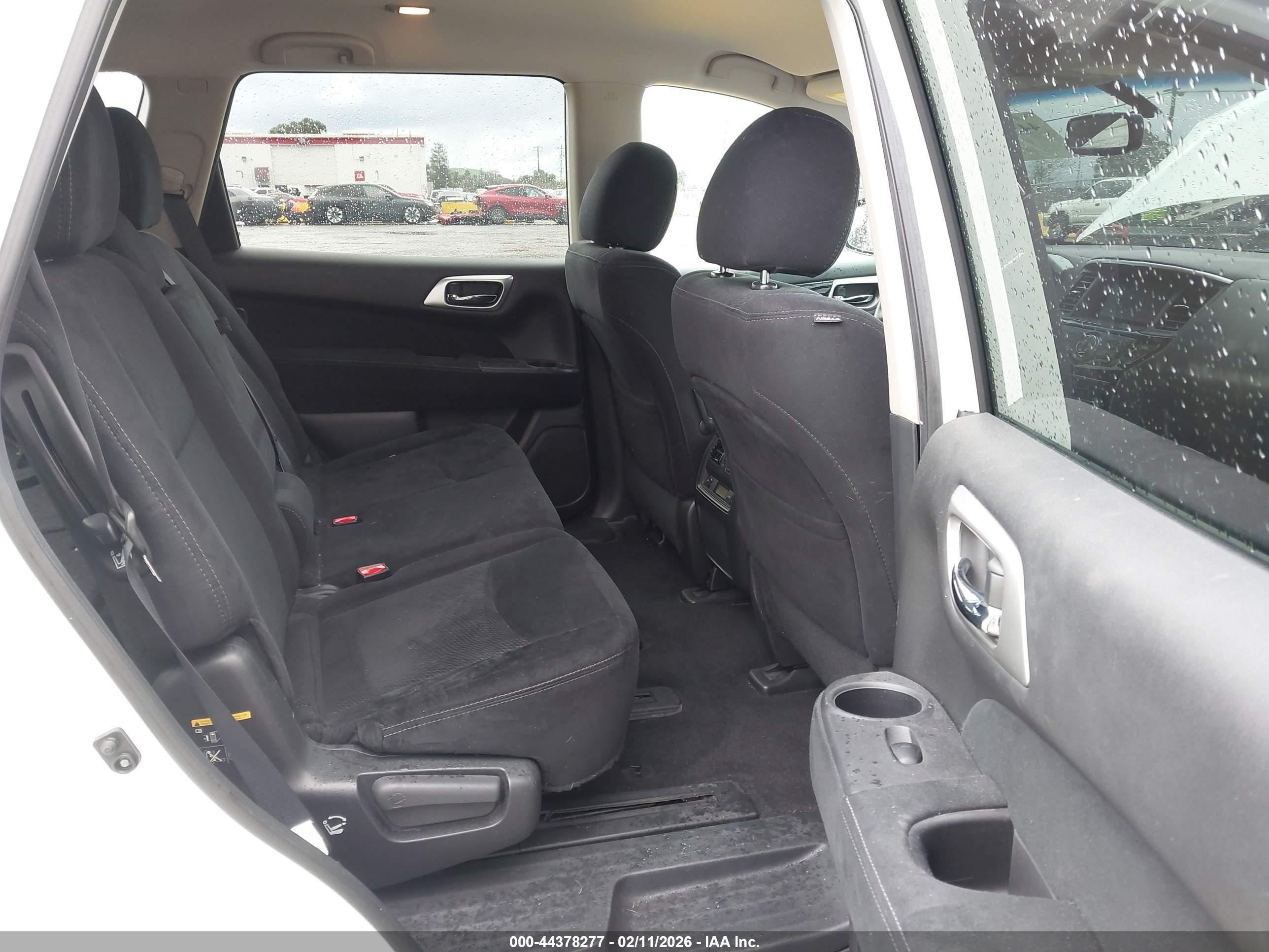 NISSAN PATHFINDER image 8