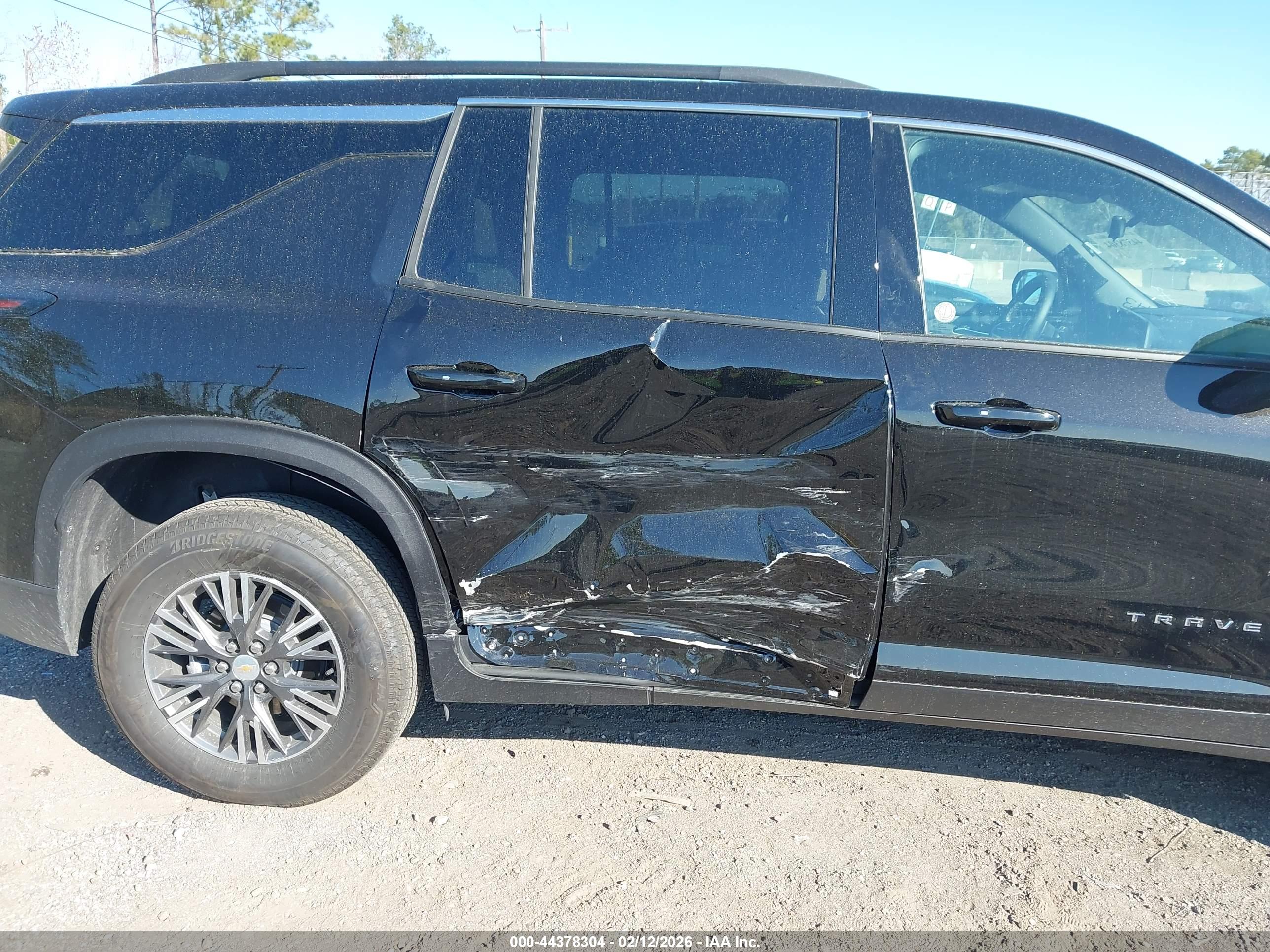 CHEVROLET TRAVERSE image 6