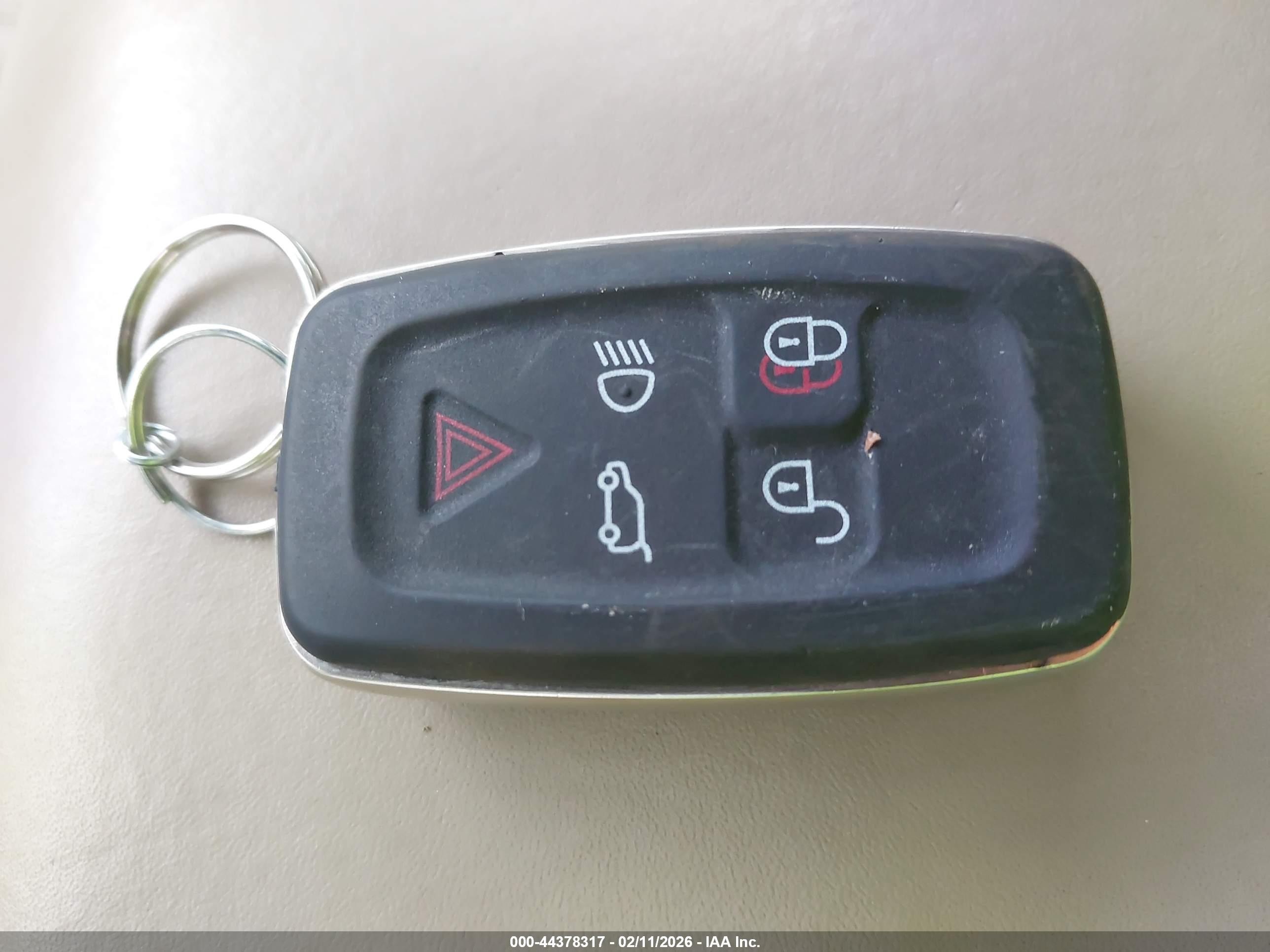 LAND ROVER image 11