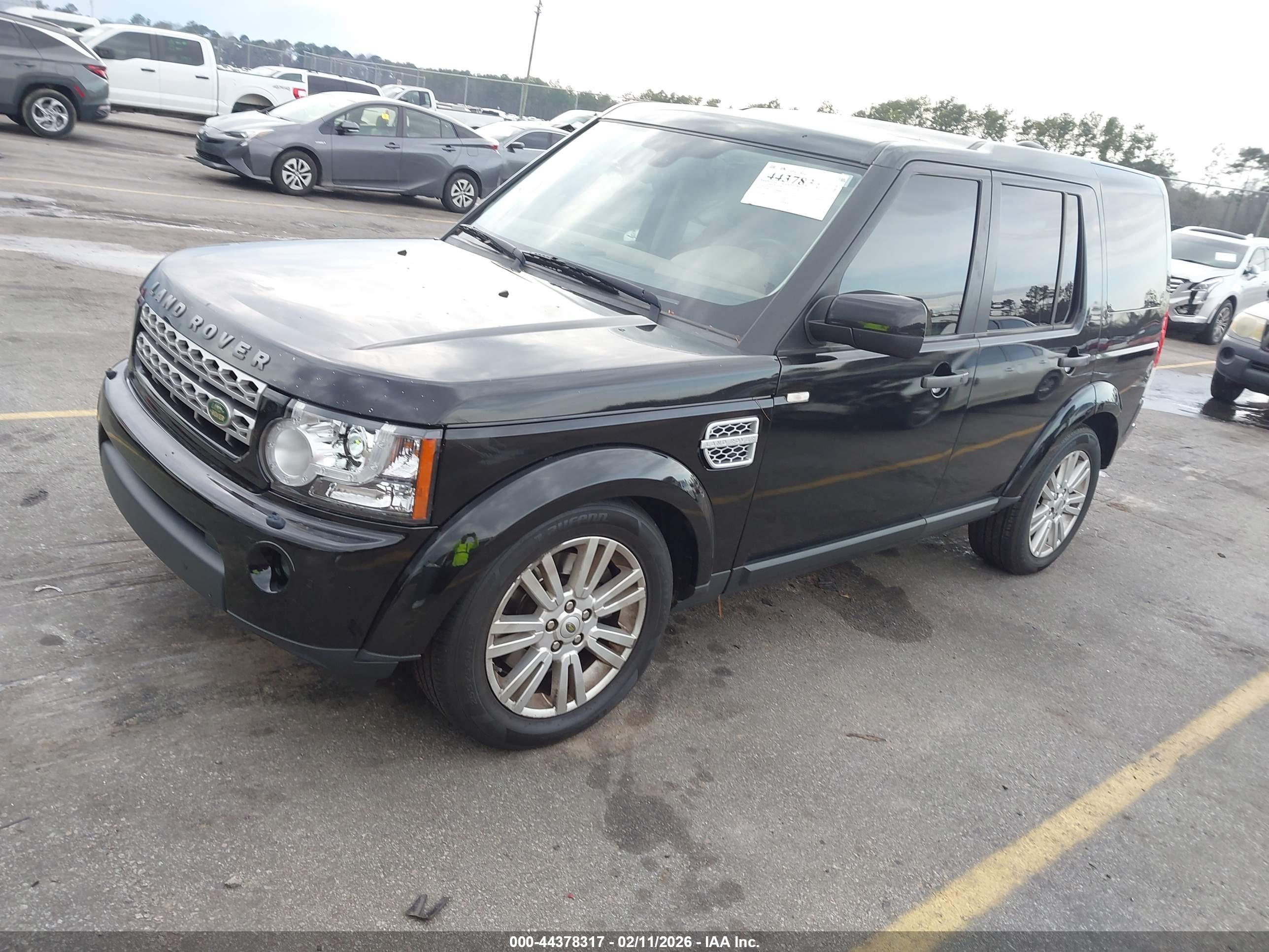 LAND ROVER image 2