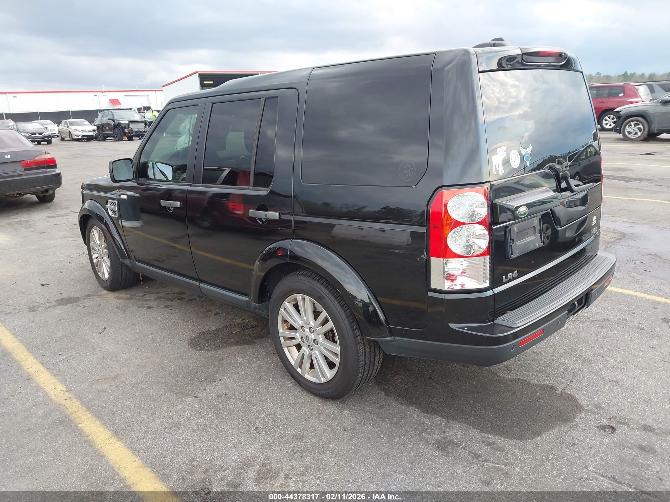 LAND ROVER image 3