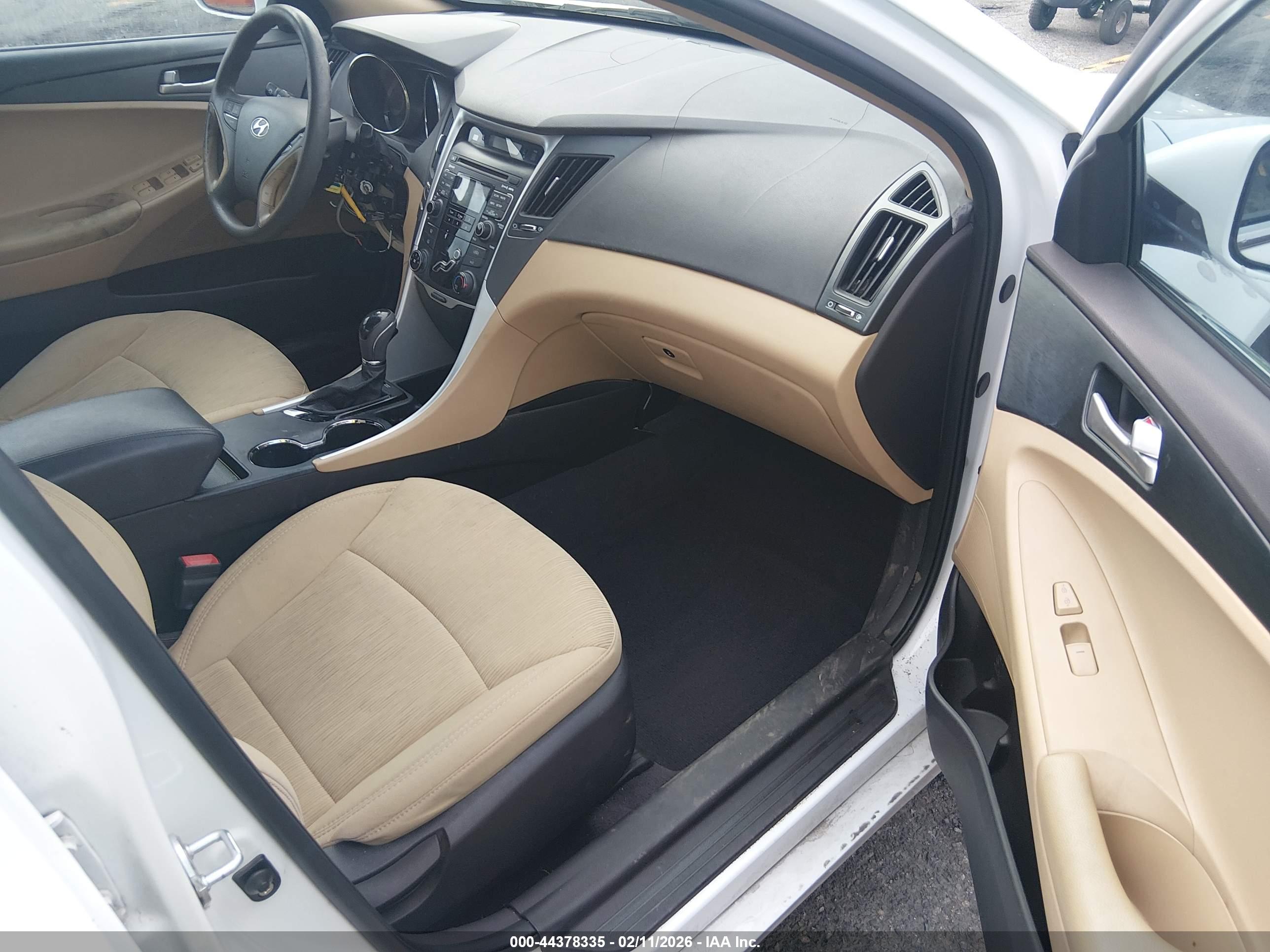 HYUNDAI SONATA image 5