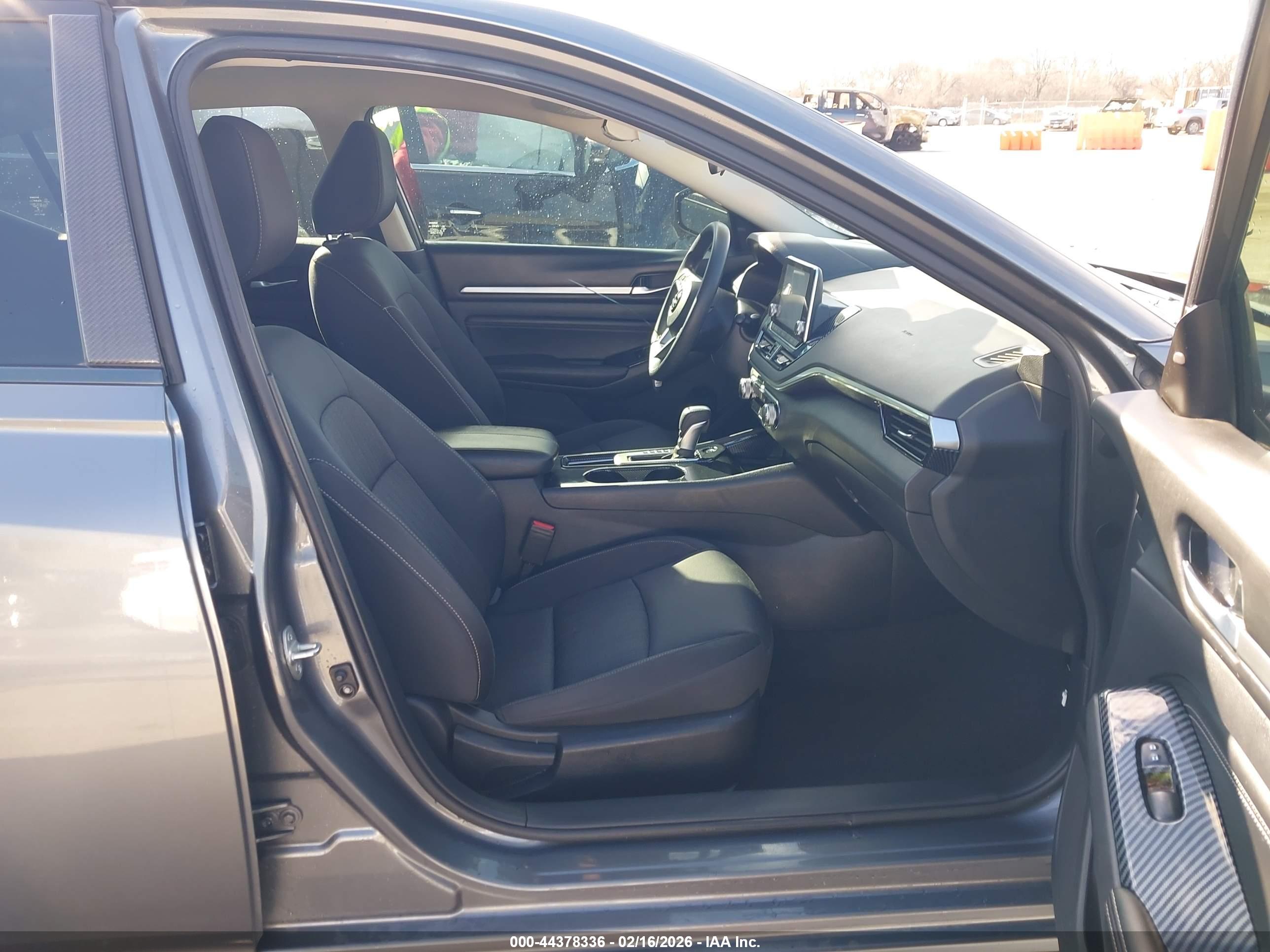 NISSAN ALTIMA image 5