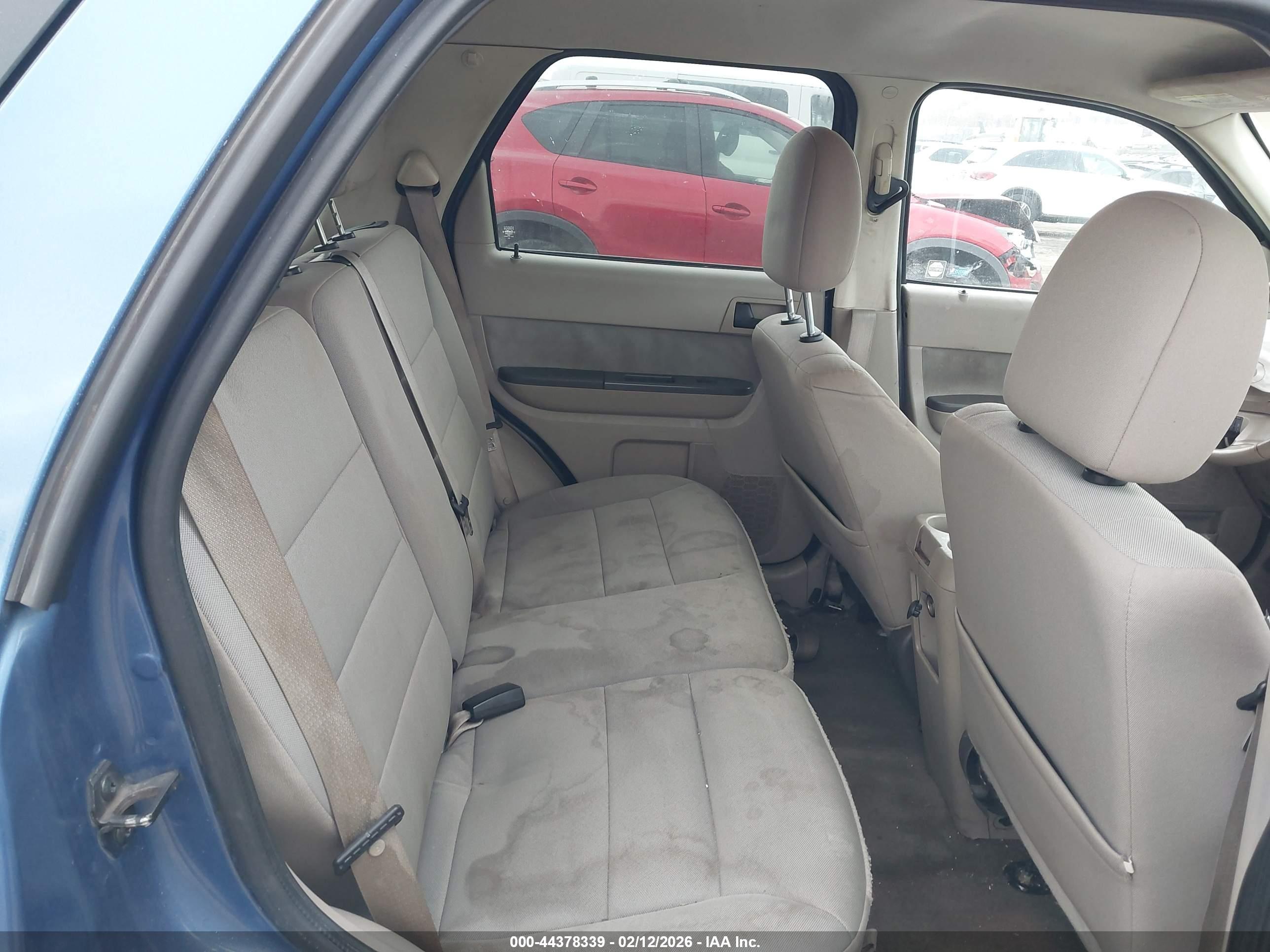 FORD ESCAPE image 8