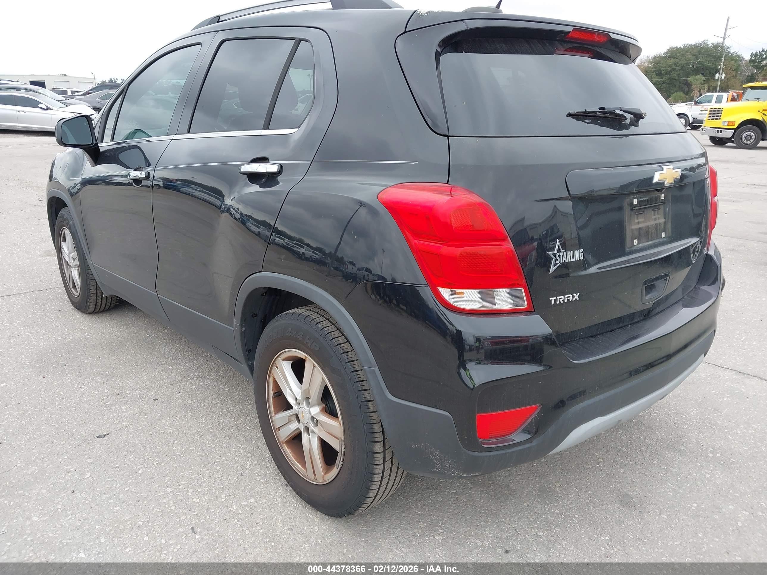 CHEVROLET TRAX image 3