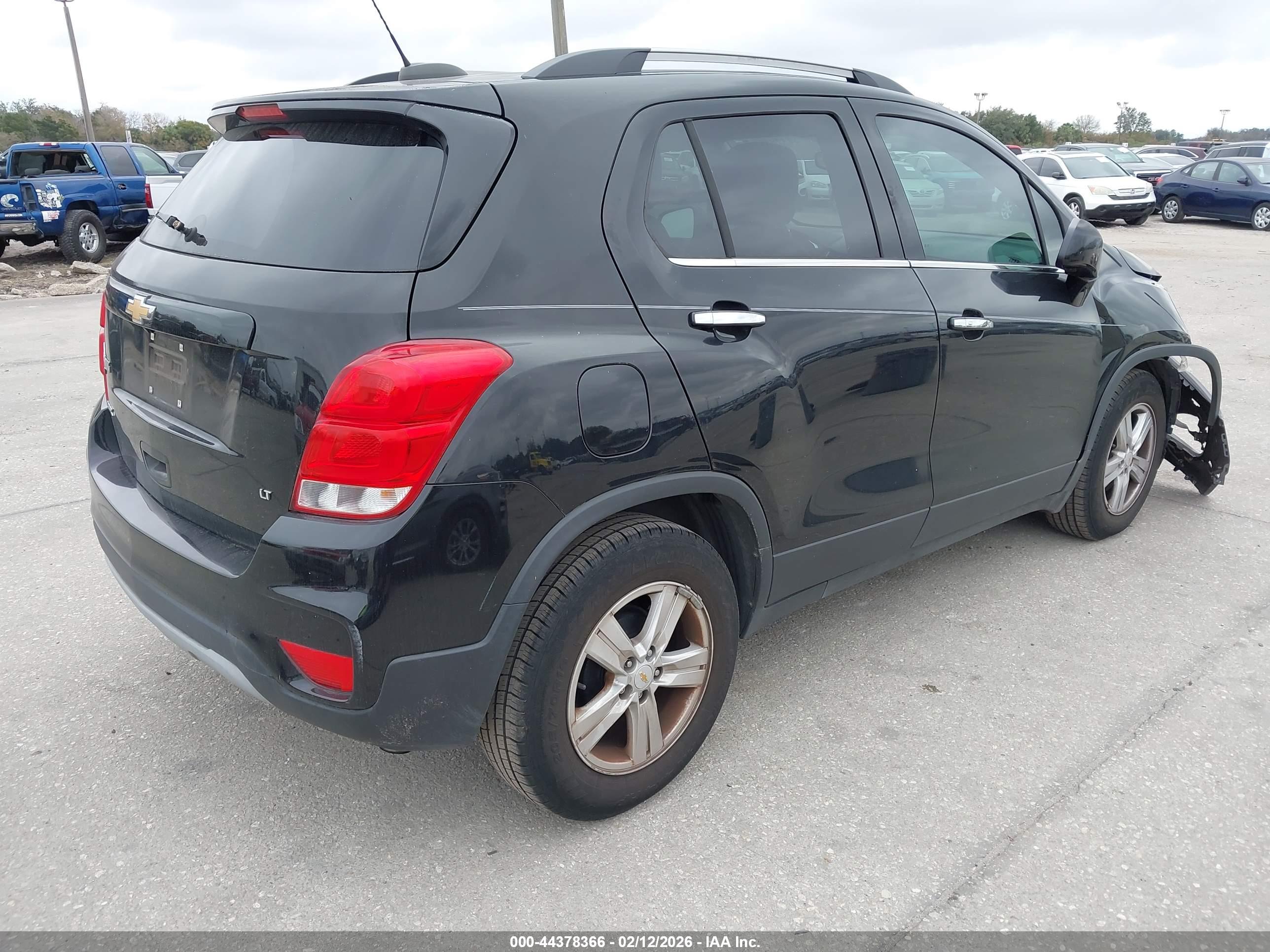 CHEVROLET TRAX image 4