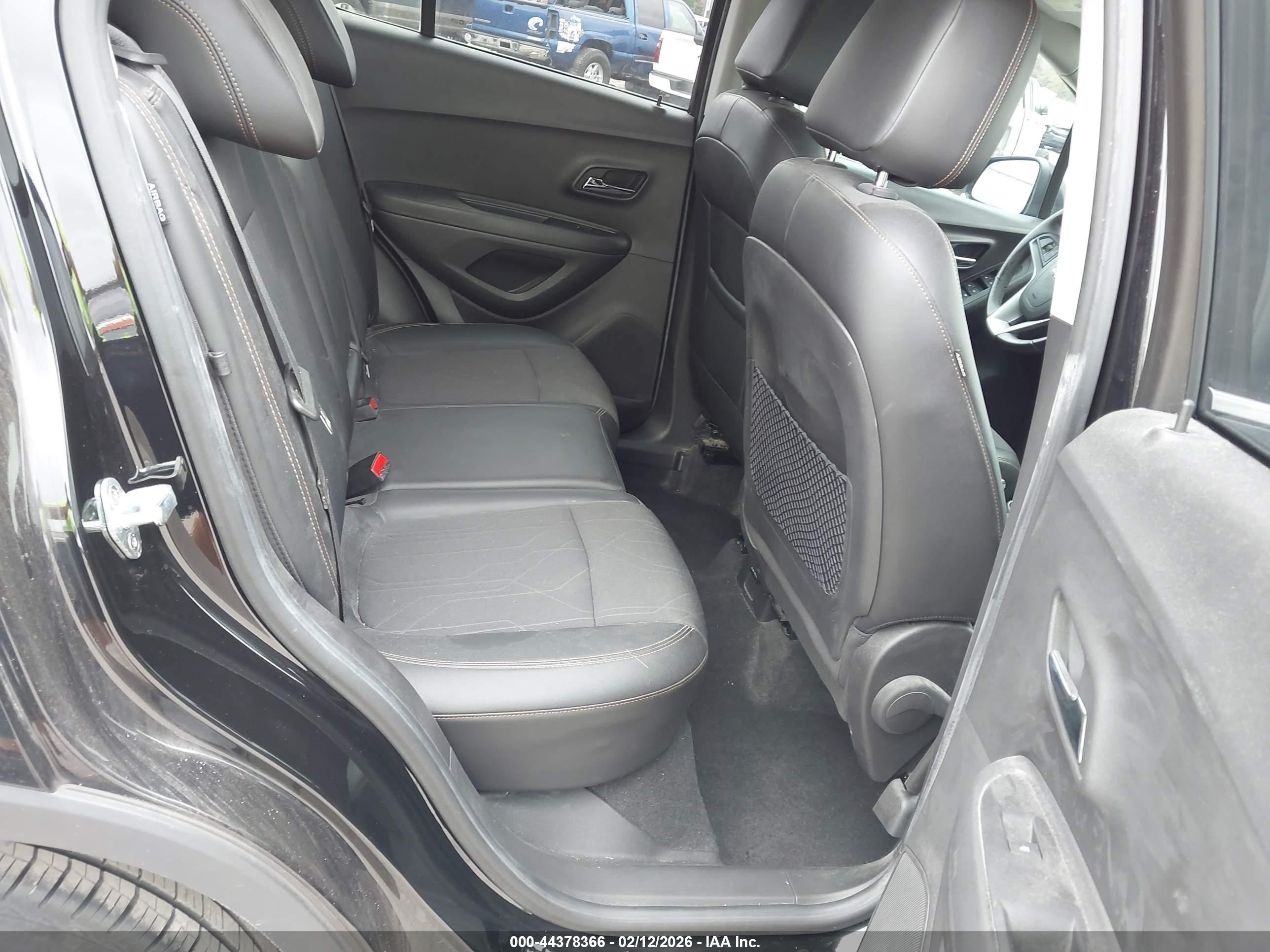 CHEVROLET TRAX image 8