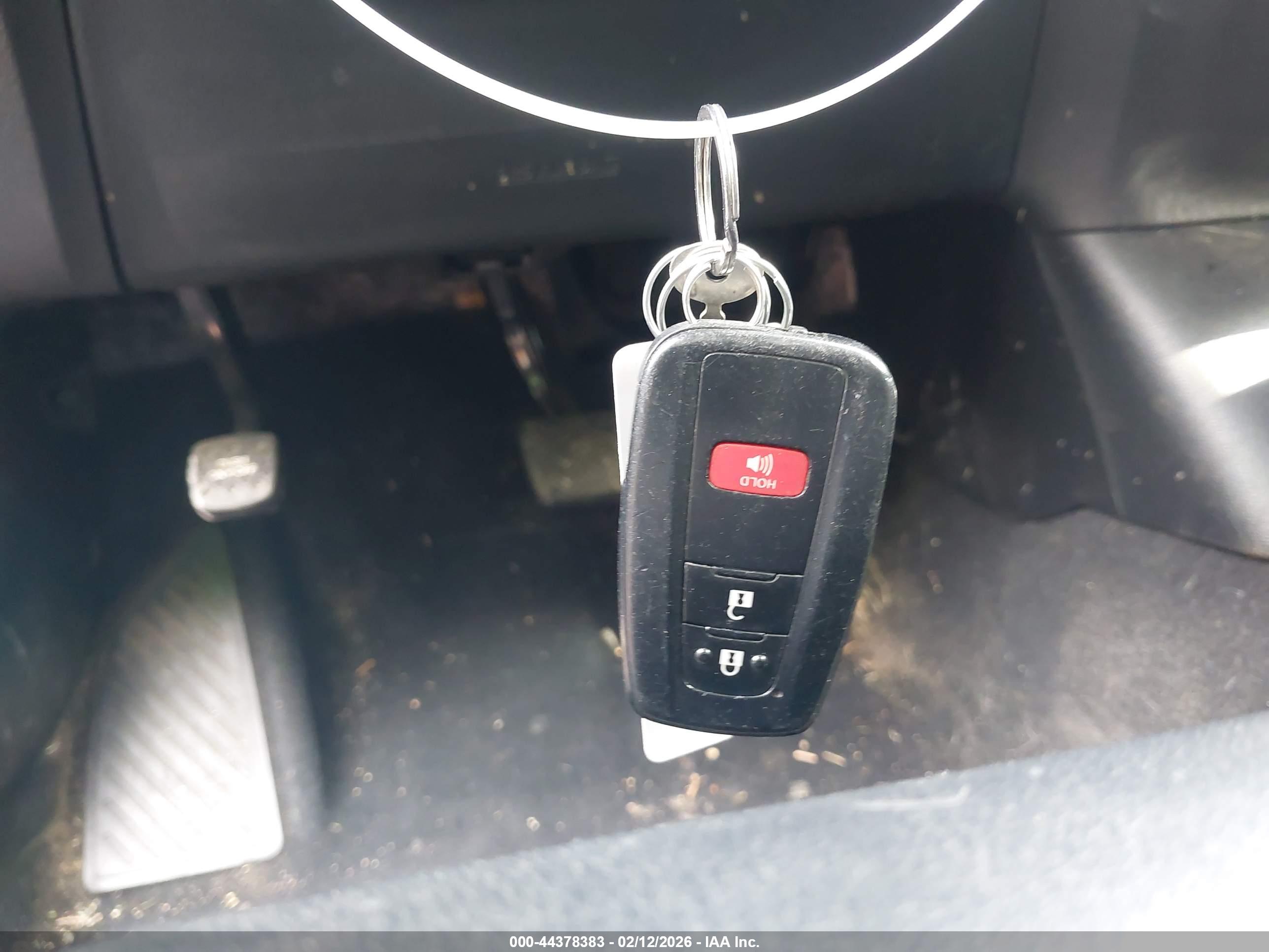 TOYOTA PRIUS image 11