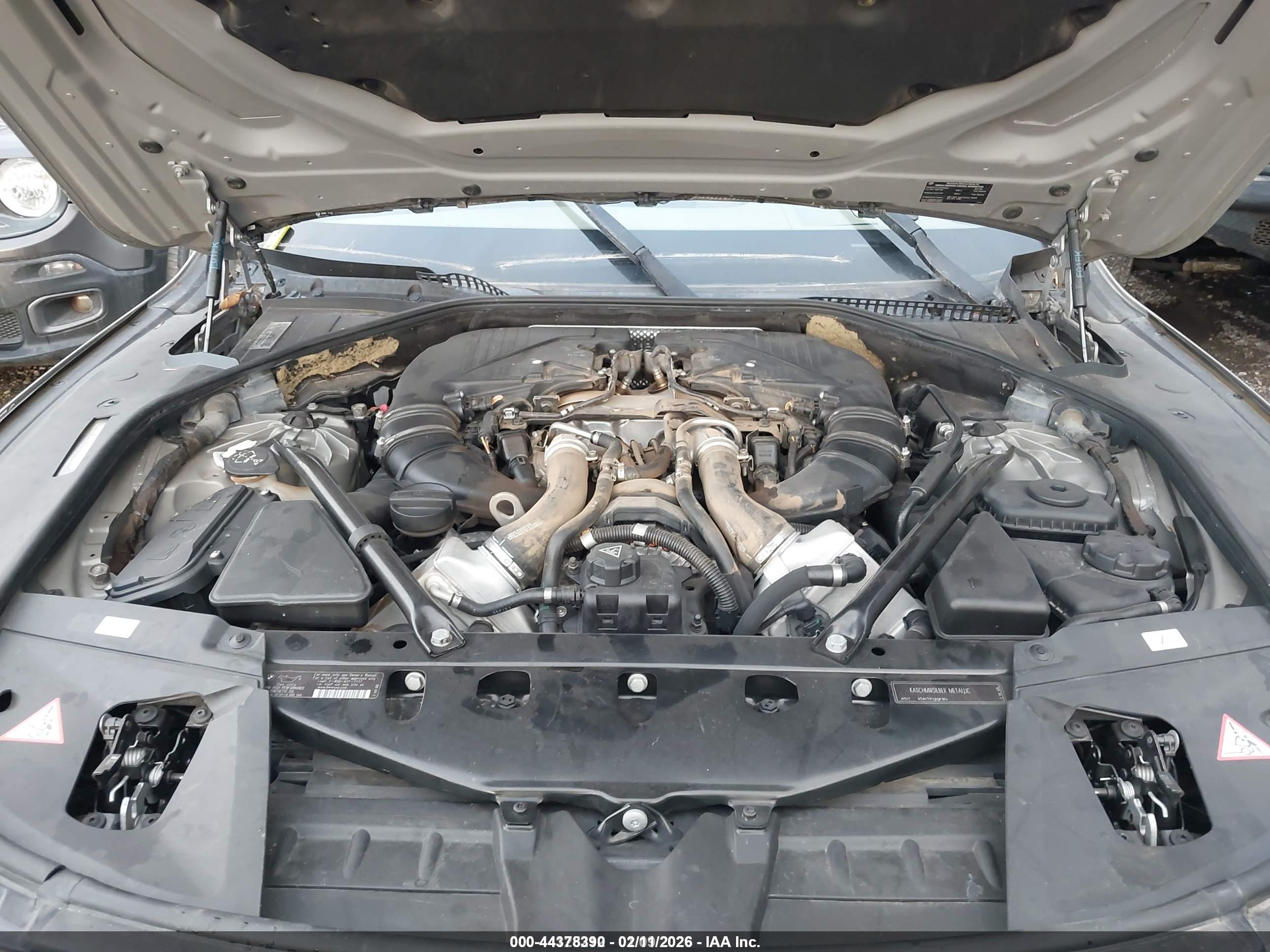 BMW 750LI image 10