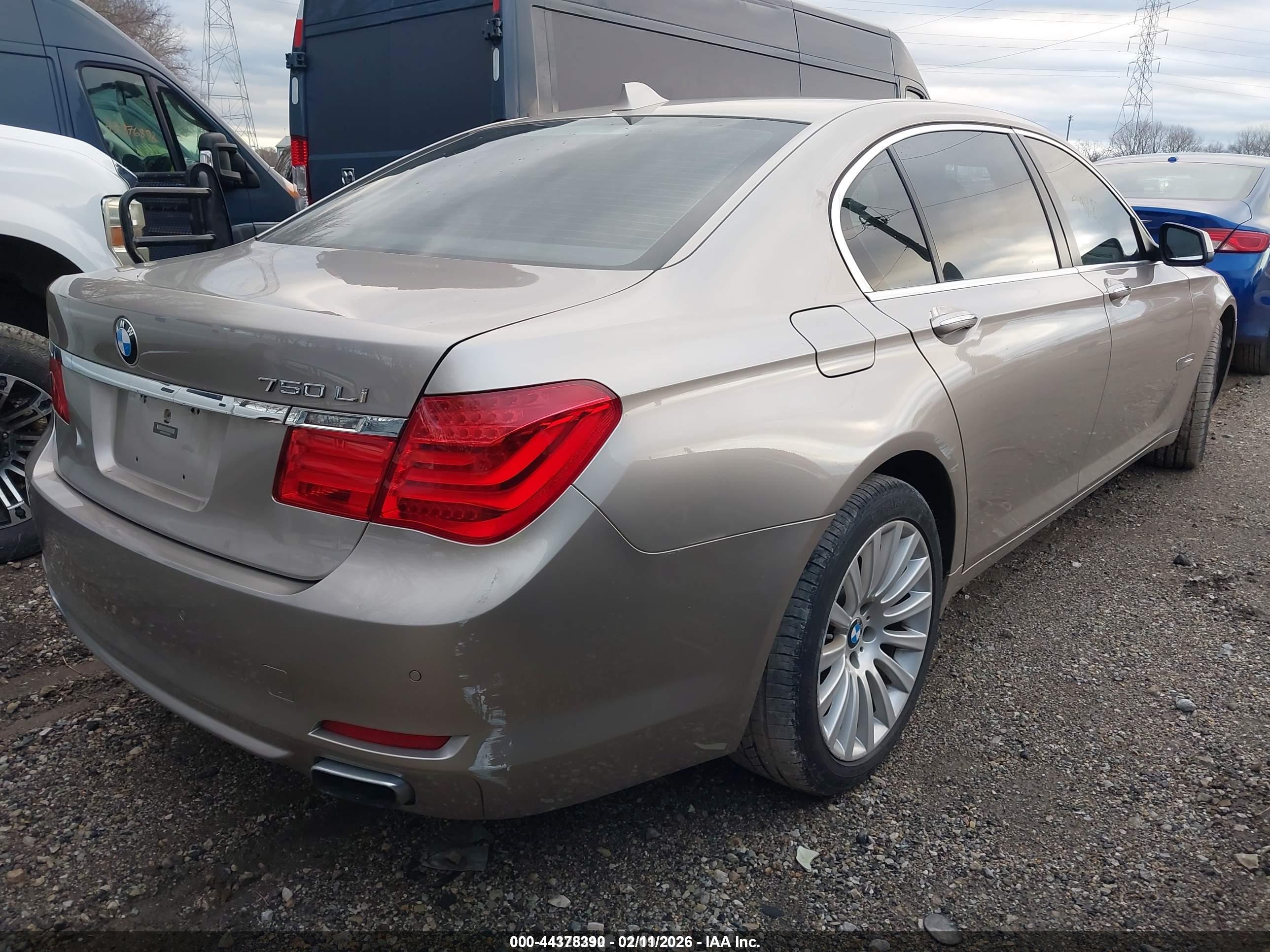 BMW 750LI image 4