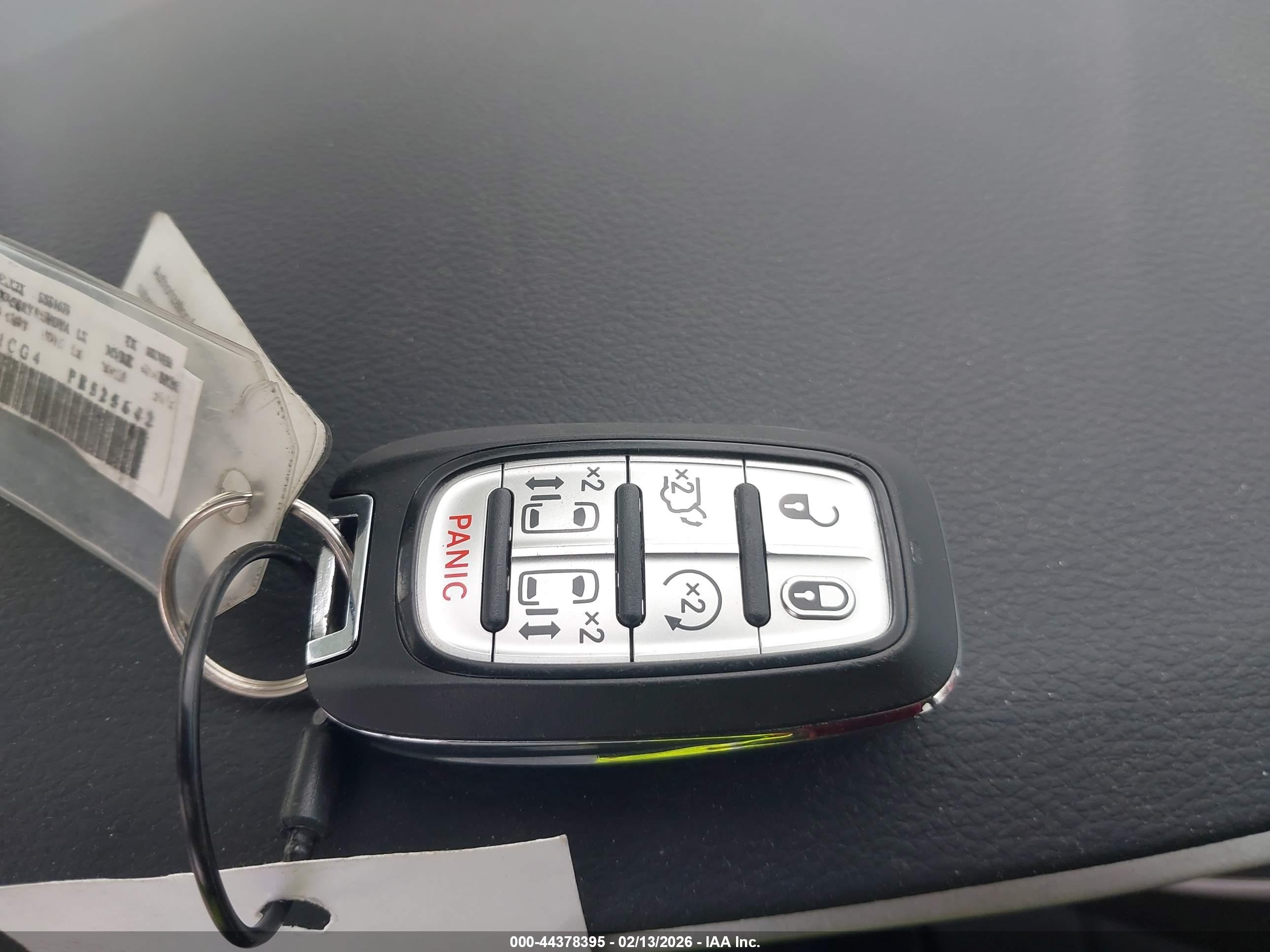 CHRYSLER VOYAGER image 11